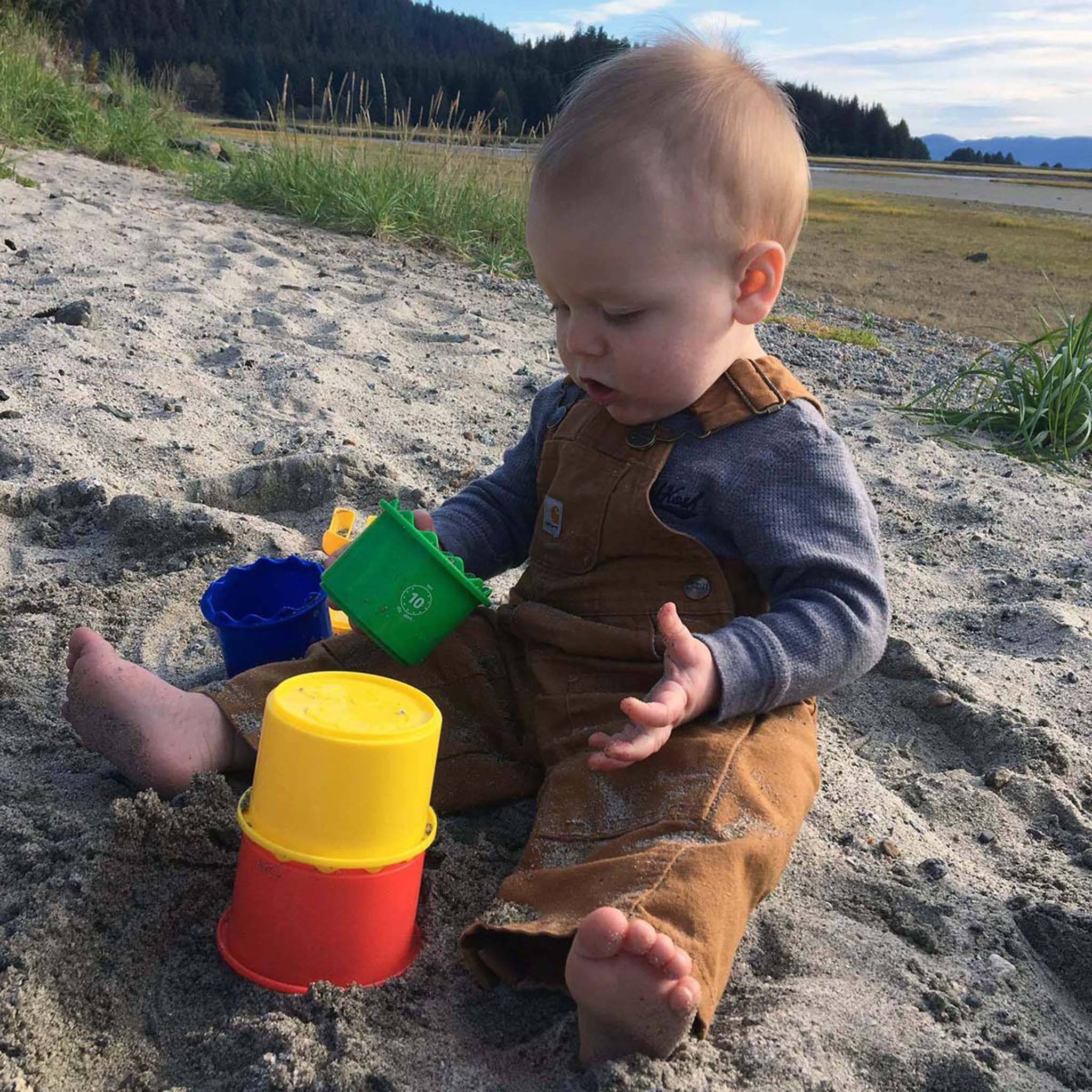 Measure Up! Cups Stack & Learn Set