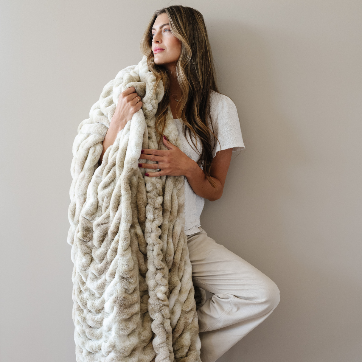 Double Ruched Faux Fur Xl Throw Blankets
