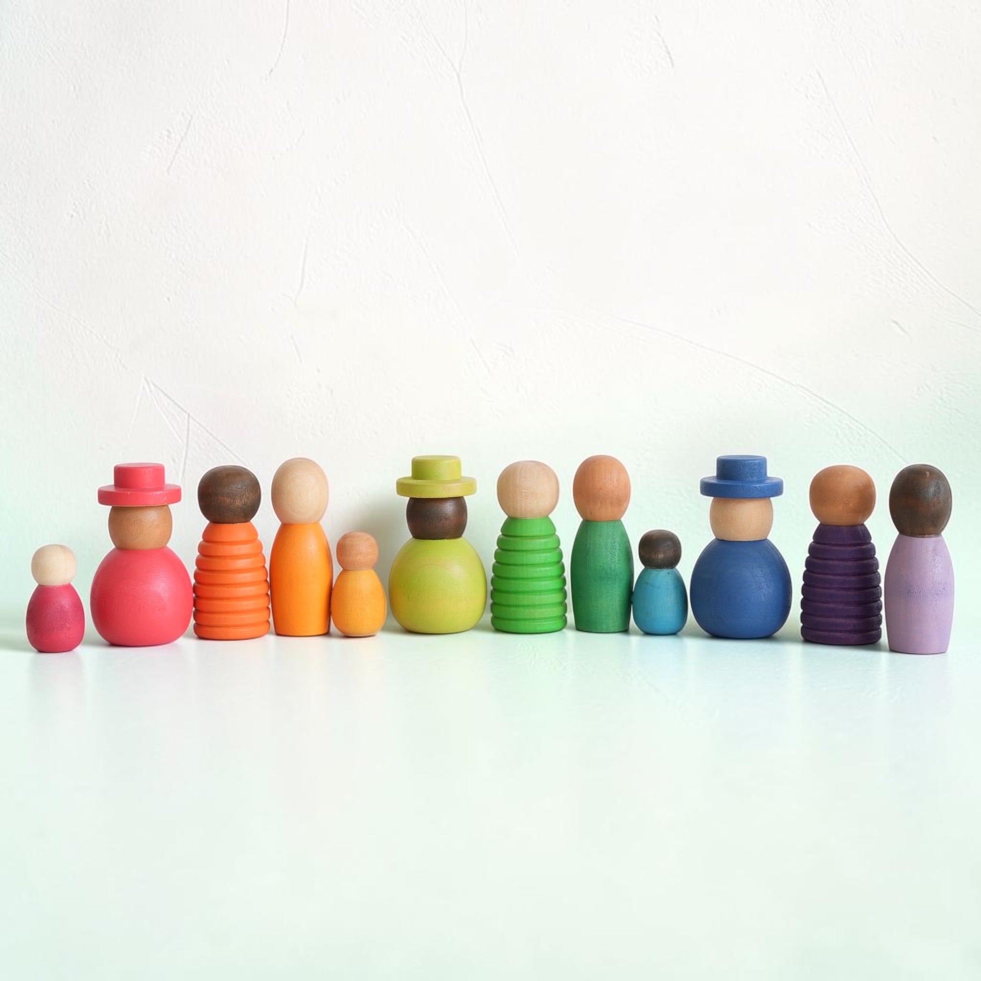 12 Pcs Stained Wooden Together Peg Dolls Set