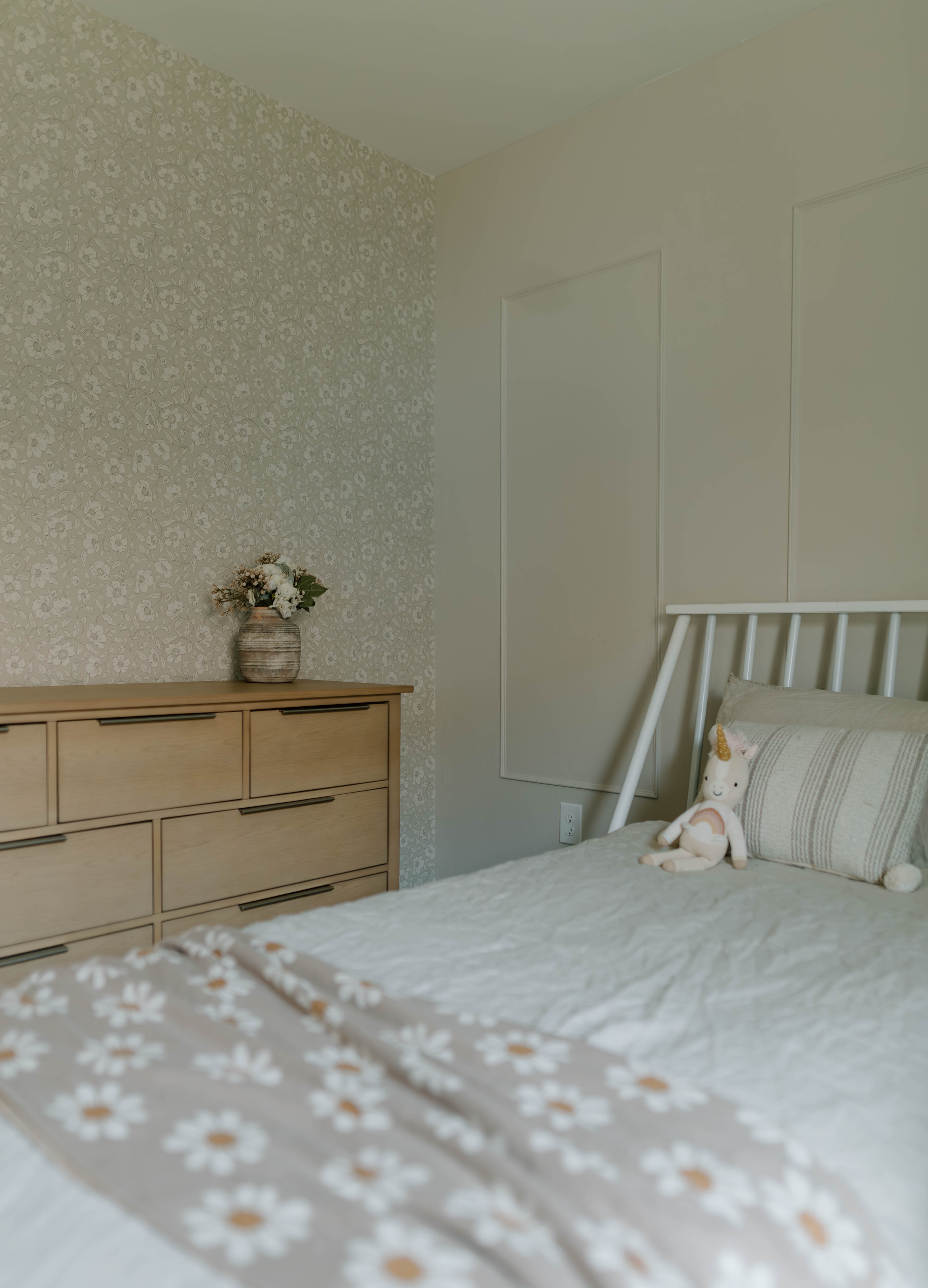 Margaret Wallpaper By Daphne And Sage