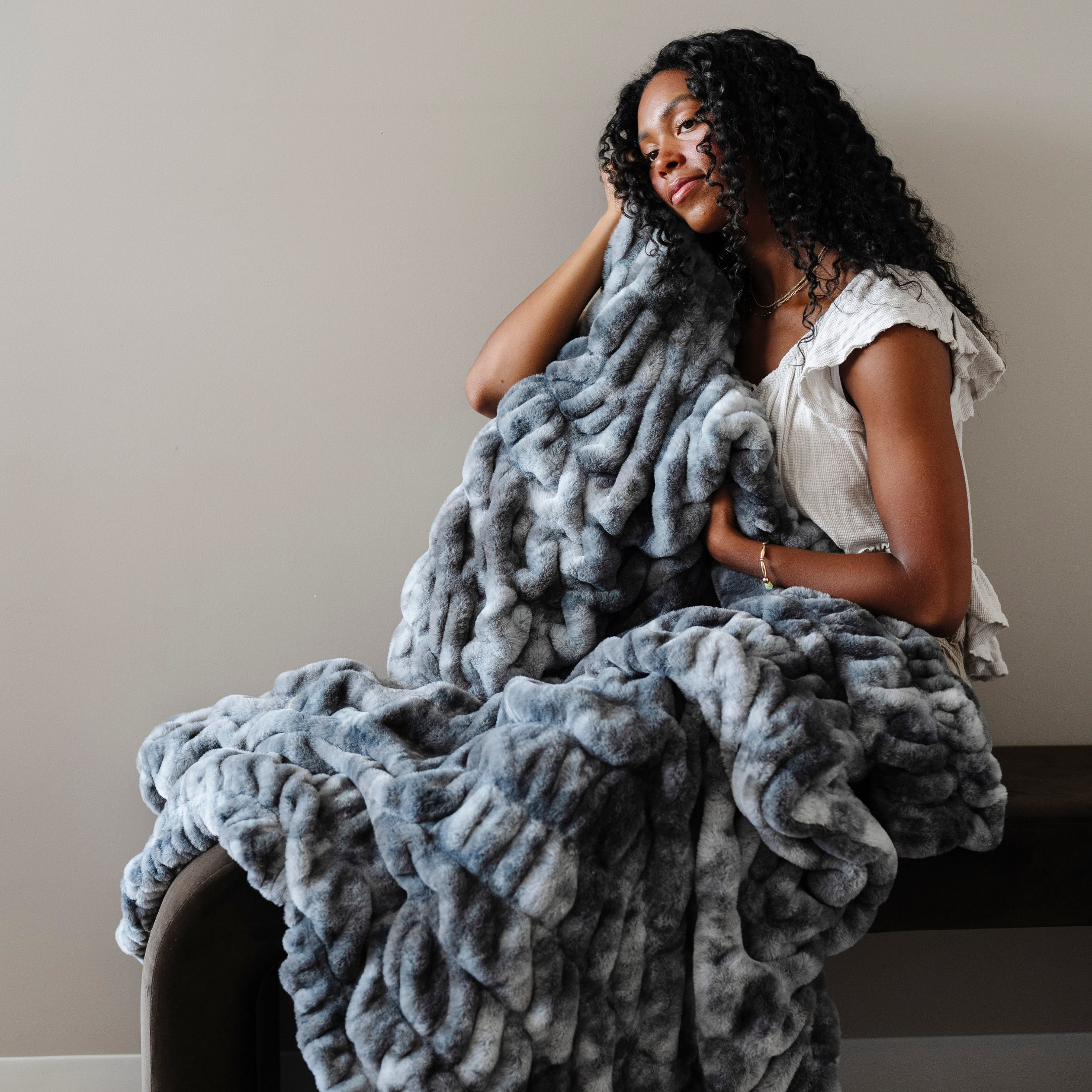 Double Ruched Faux Fur Throw Blankets