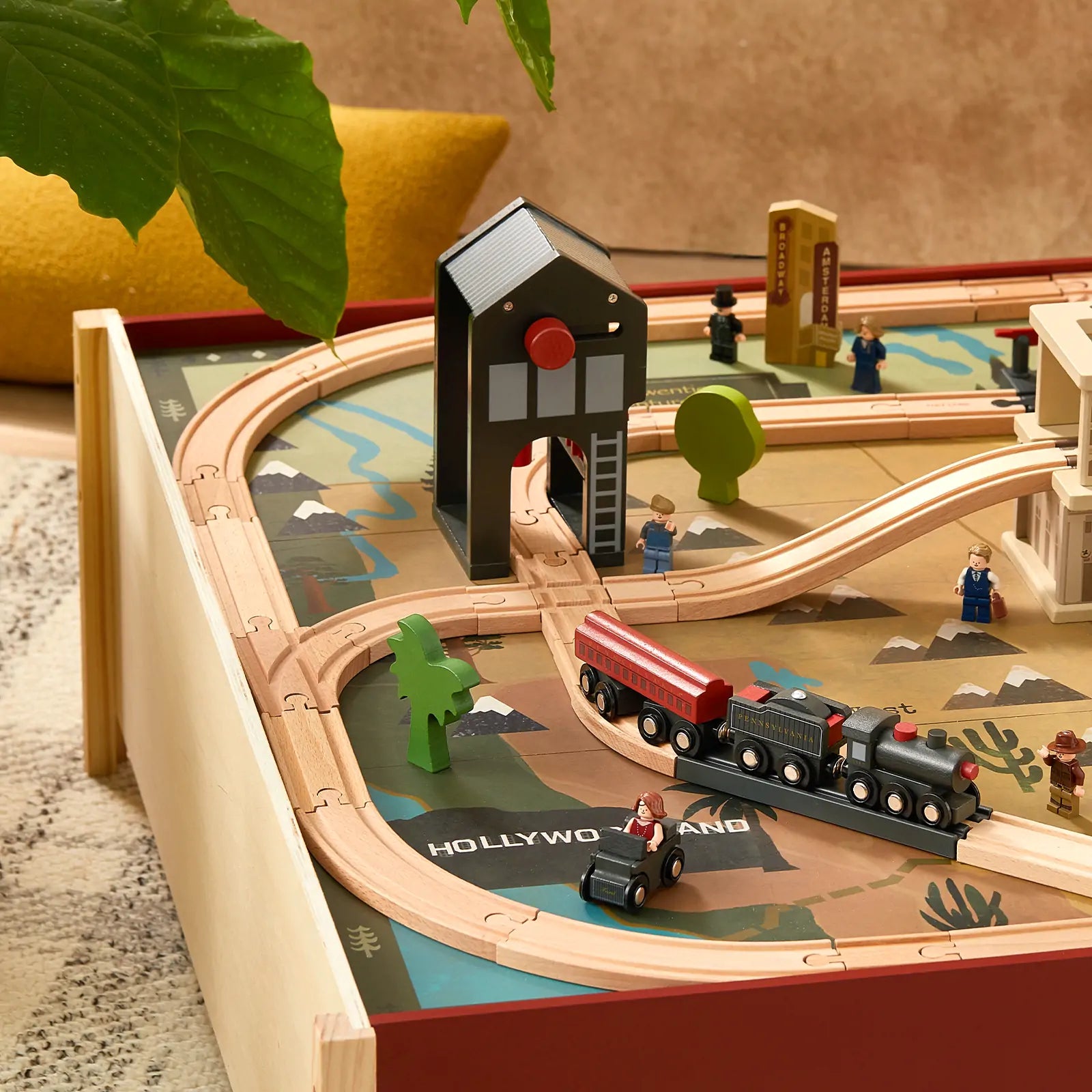 ® 1920 Railway Adventure Train Table