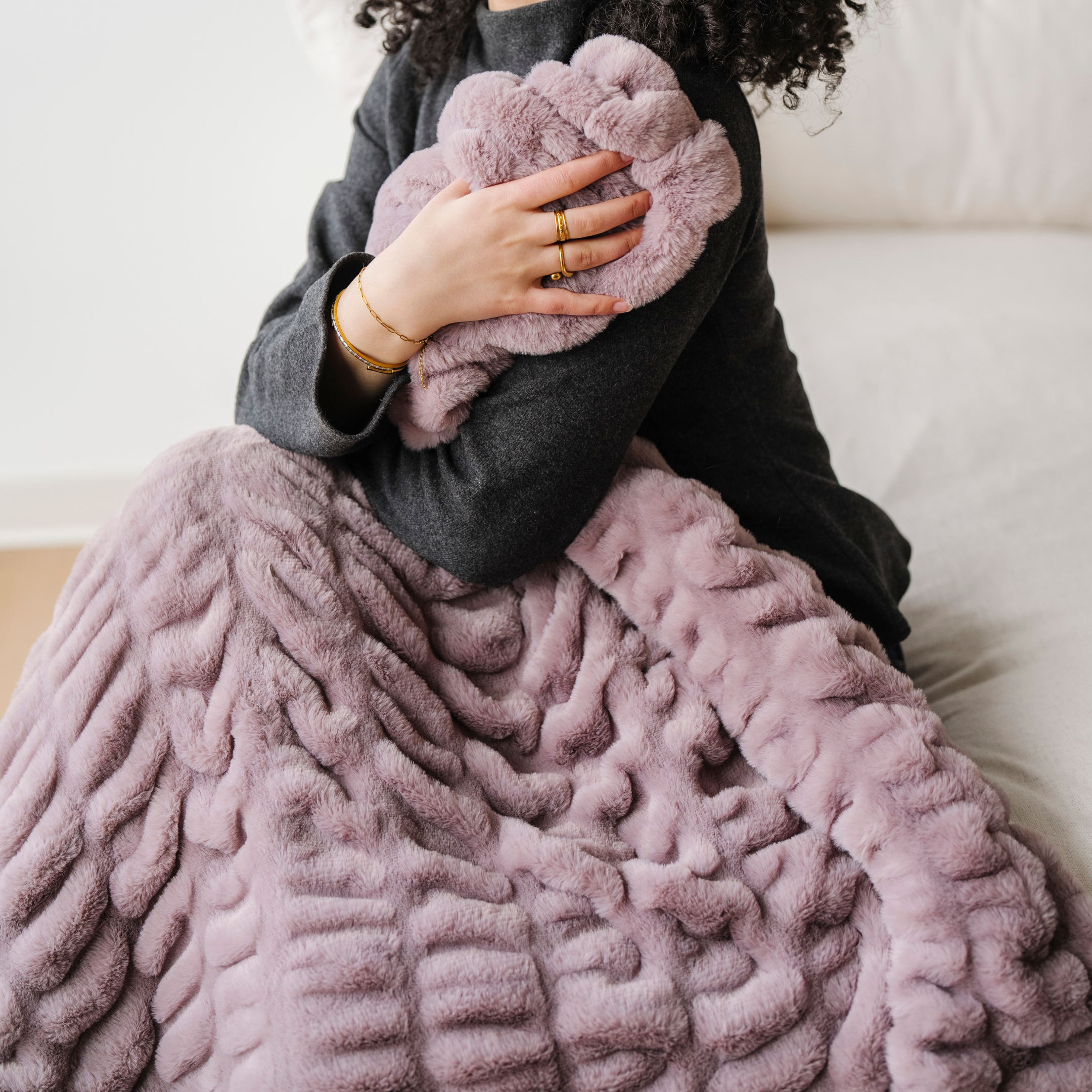 Double Ruched Faux Fur Throw Blankets