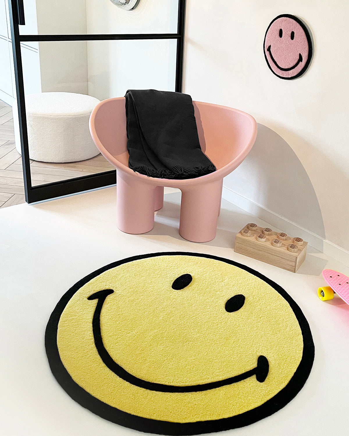 Rug For Wall Smiley Pink 11.8 Inch Diameter