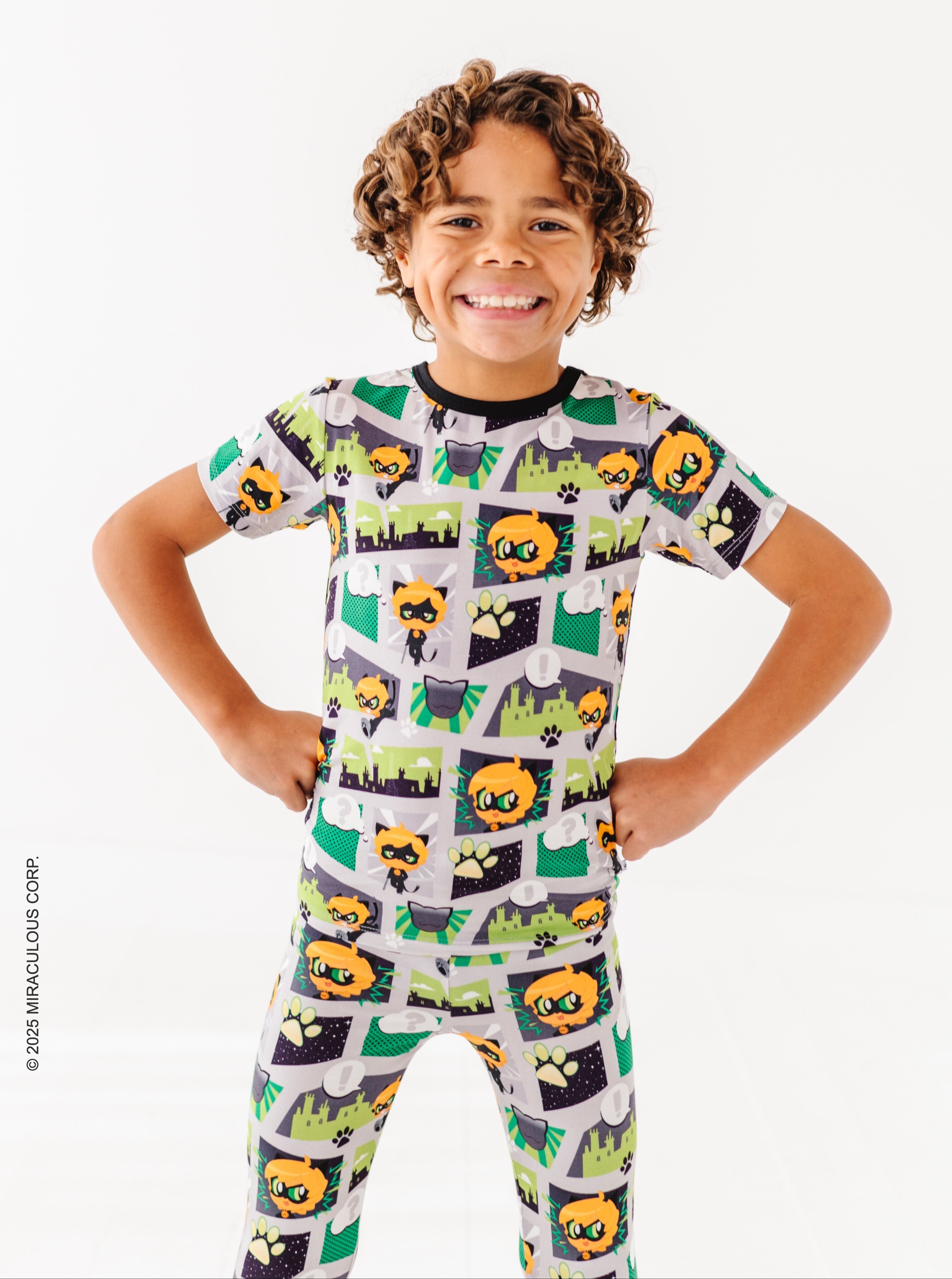 Miraculous™ Chibi 2-piece Pajamas : Cat Noir - Short Sleeve