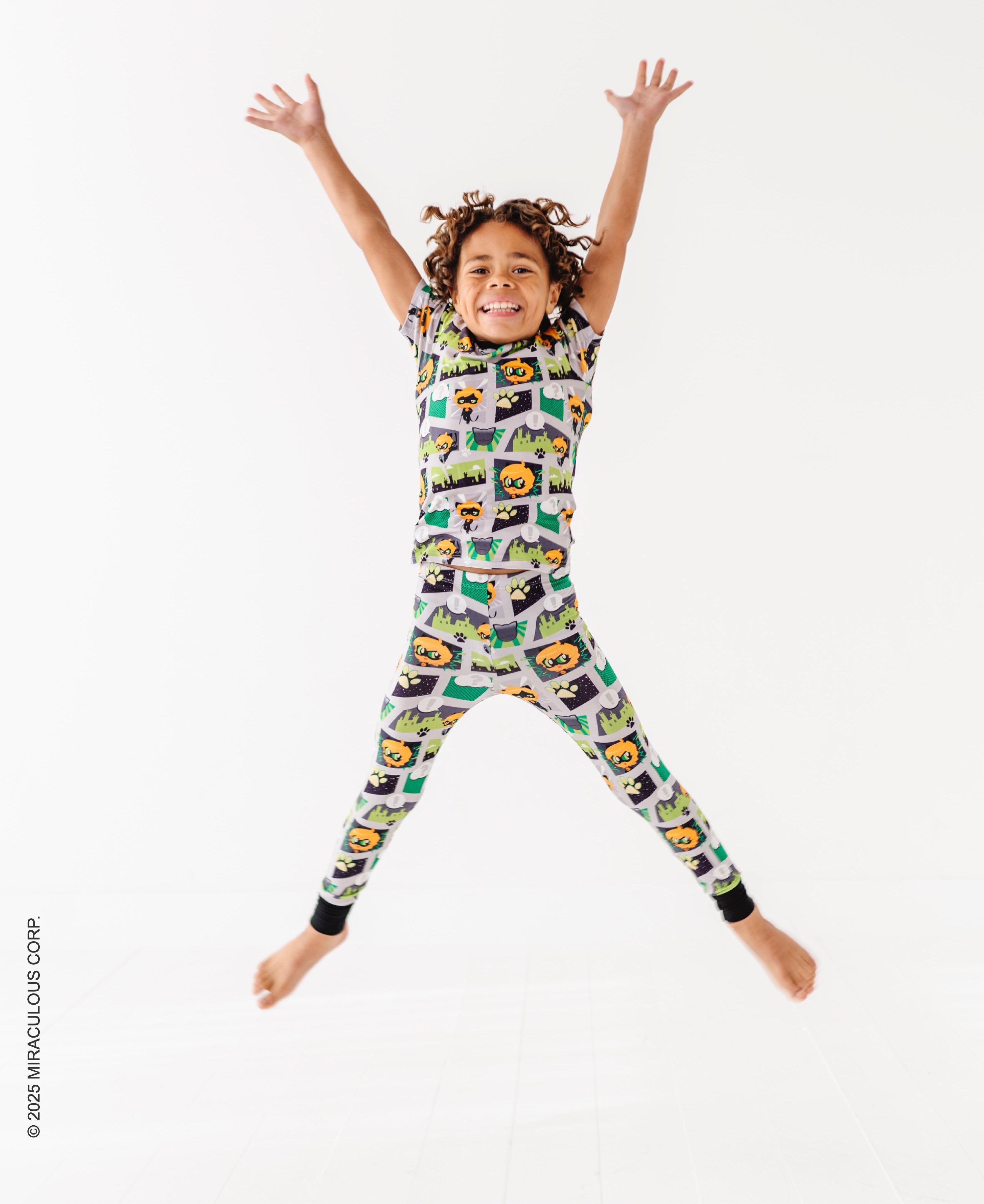 Miraculous™ Chibi 2-piece Pajamas : Cat Noir - Short Sleeve