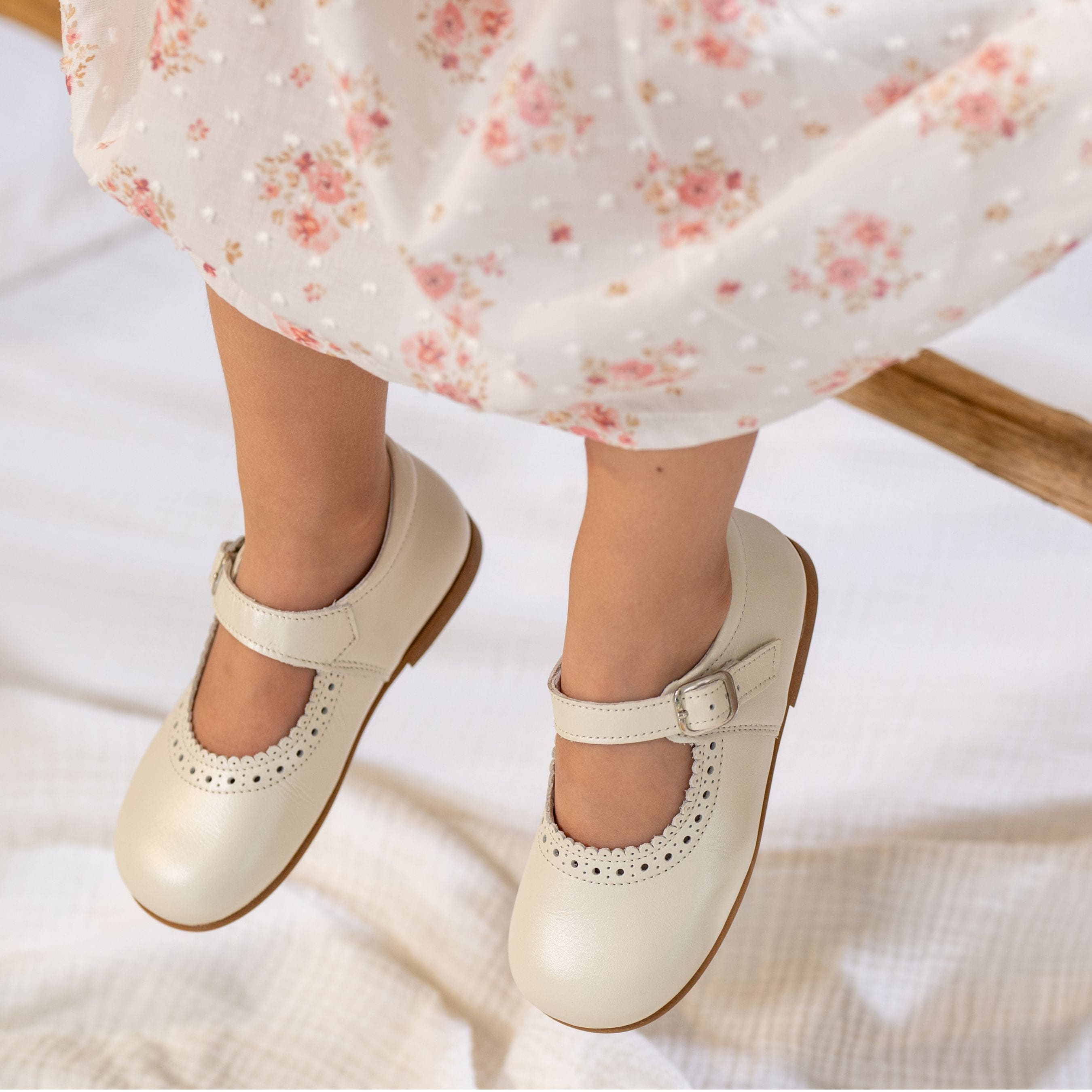 Girls Pearly Ivory Leather Walker Shoes