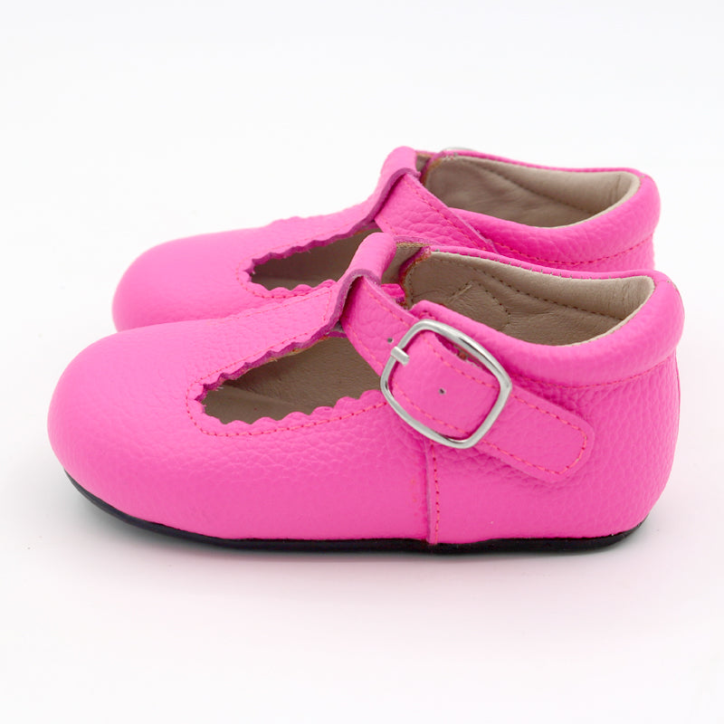 Scalloped T-strap - Neon Pink