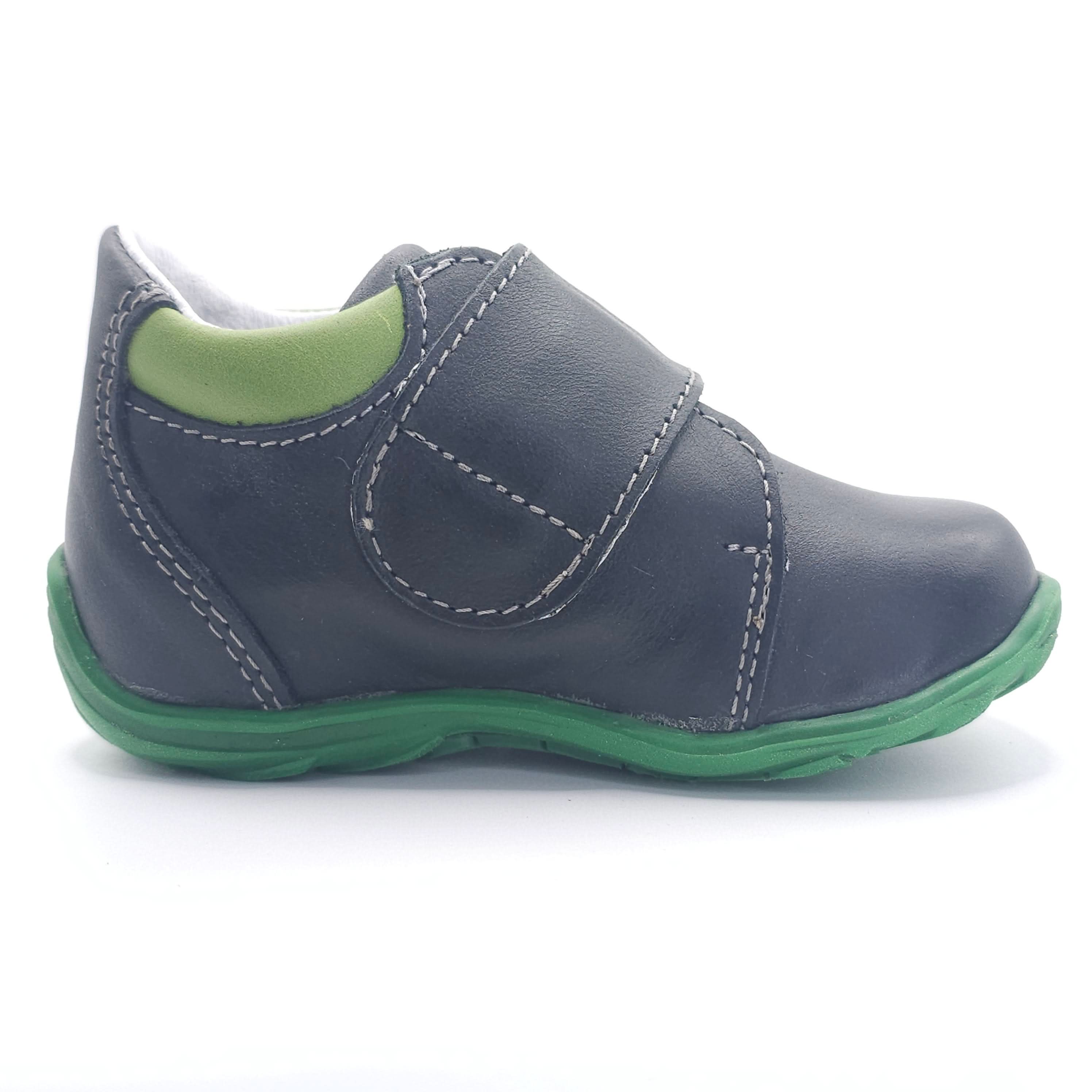 Boys Velcro Shoe In Dark Gray And Green