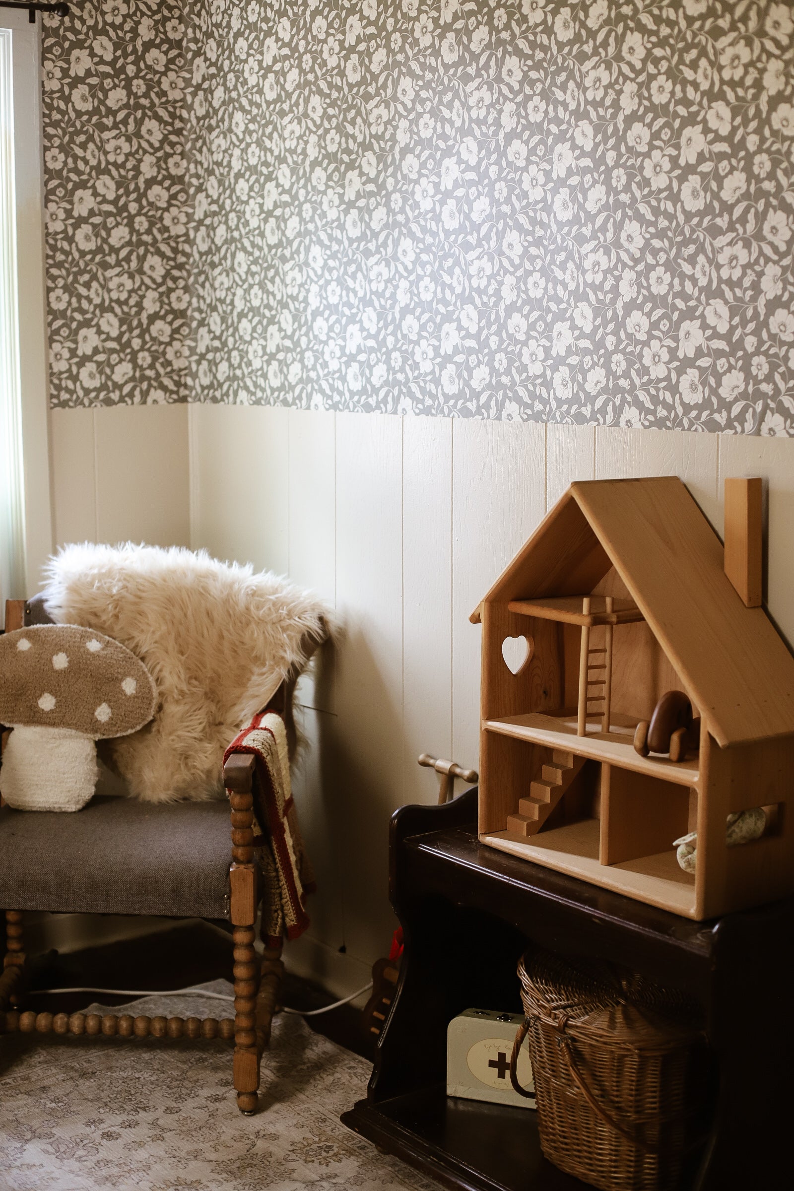 Margaret Wallpaper By Daphne And Sage