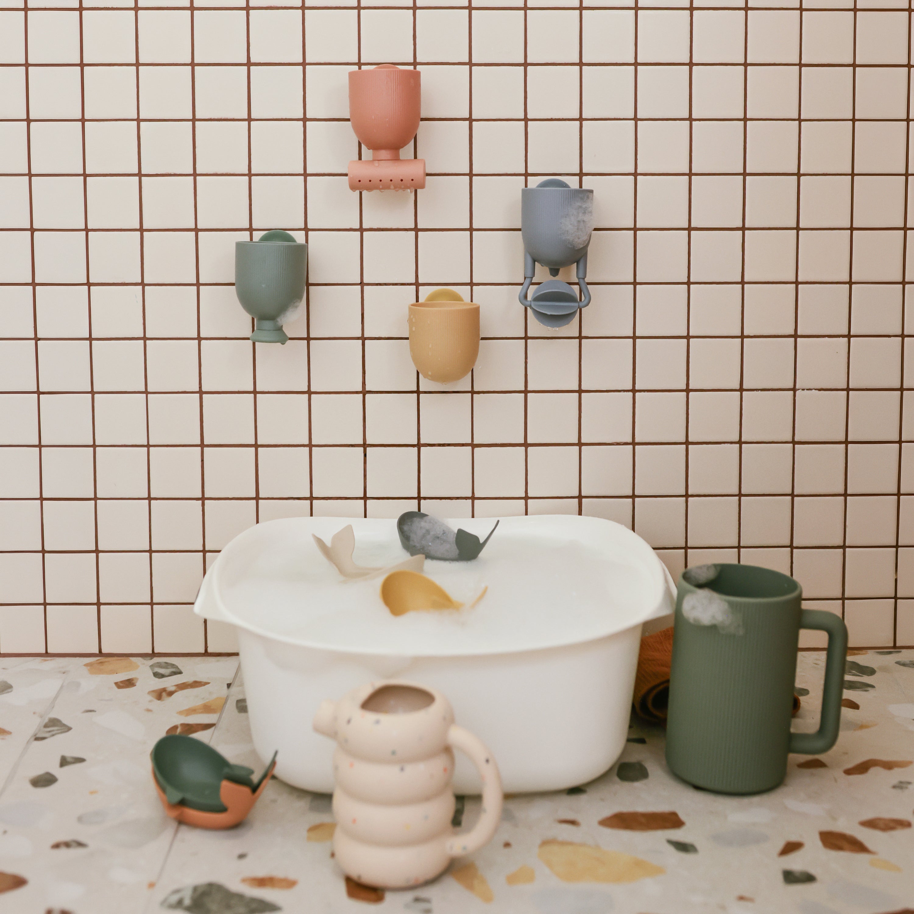 Pour And Play Bath Set