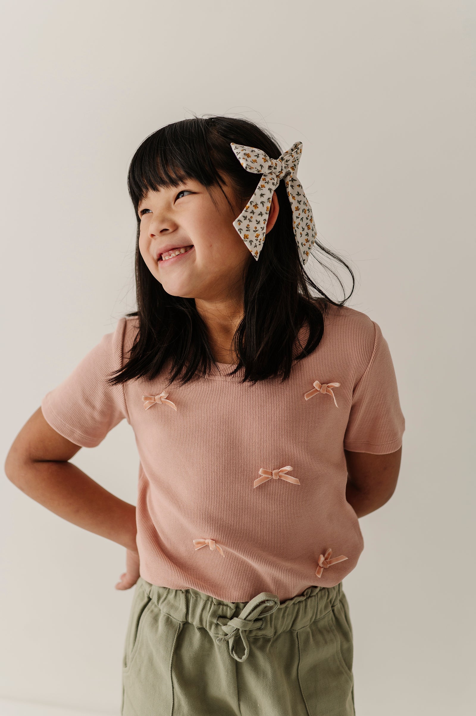Girls Ribbed Short Sleeve Tee In Rose Cloud Bows