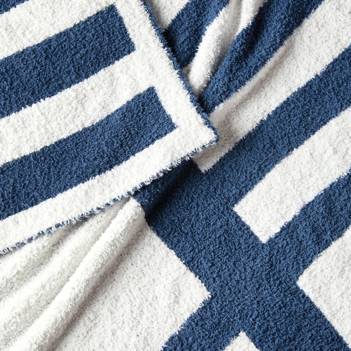 Cozy Stretch Throw Blanket