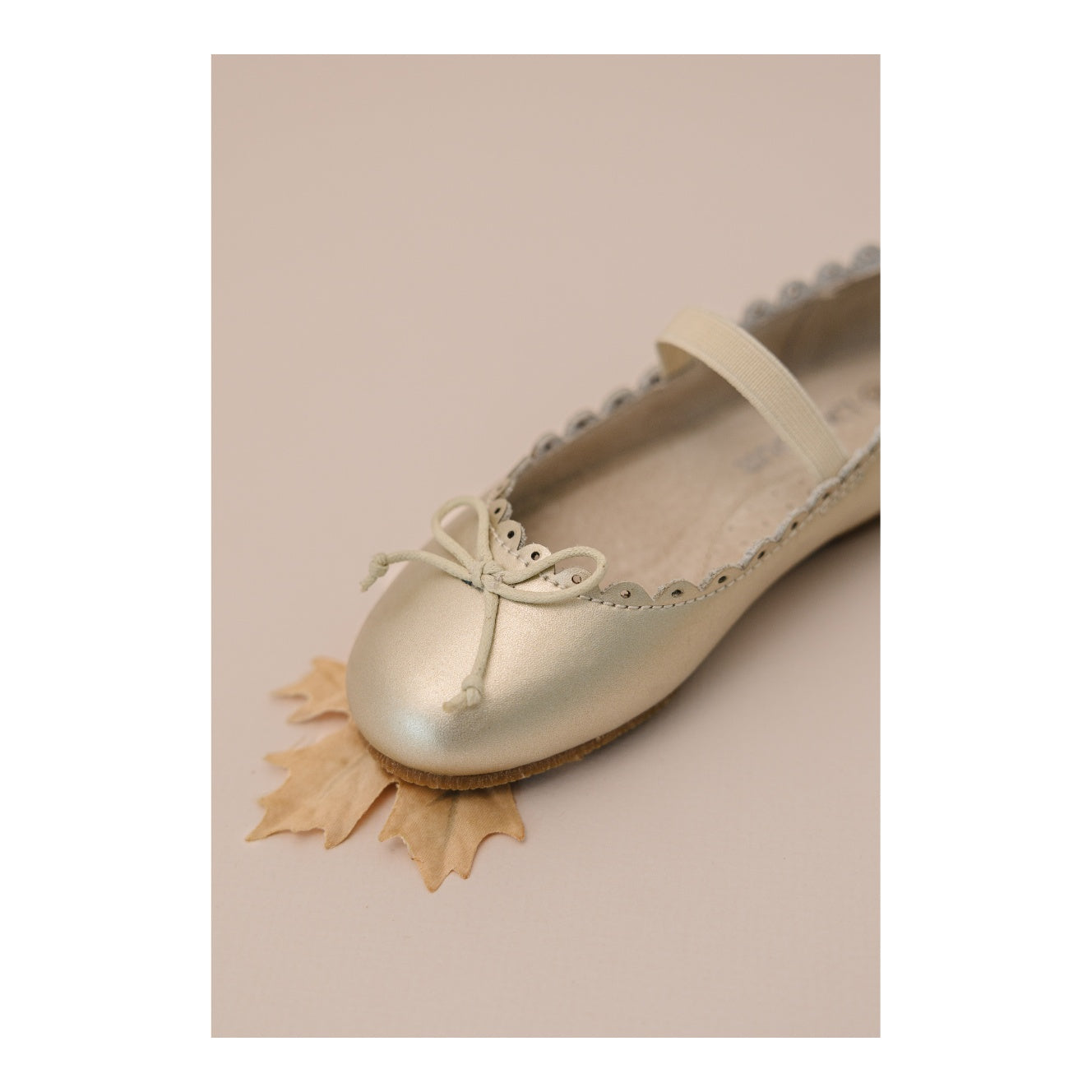 Eliza Scalloped Flat