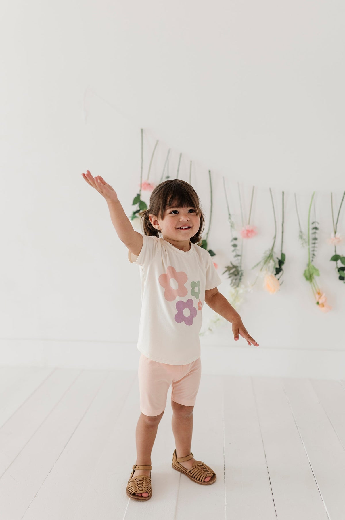 Girl's Short Sleeve Tee In Summer Blooms