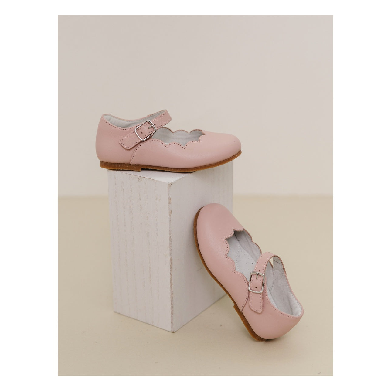 Sonia Scalloped Flat