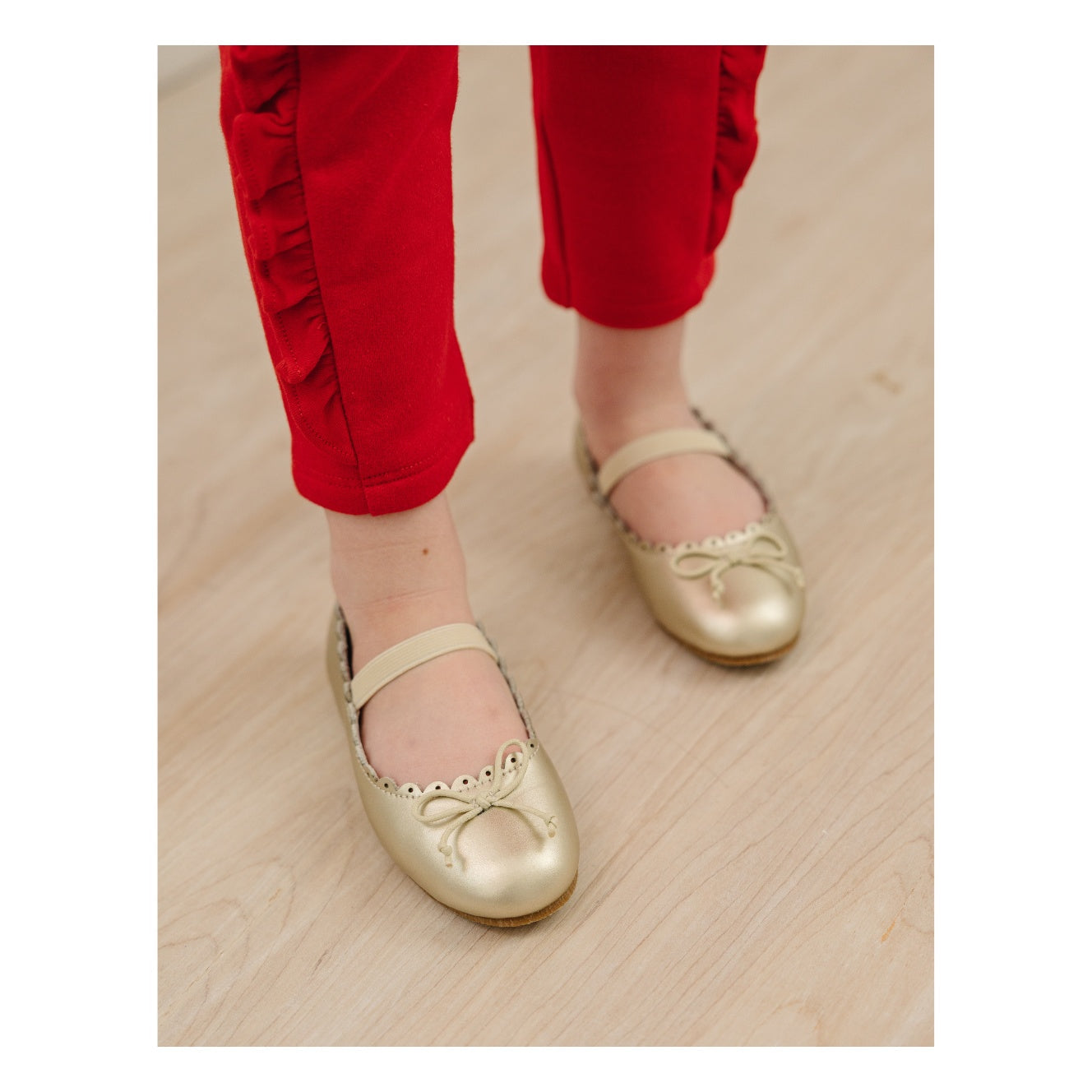Eliza Scalloped Flat