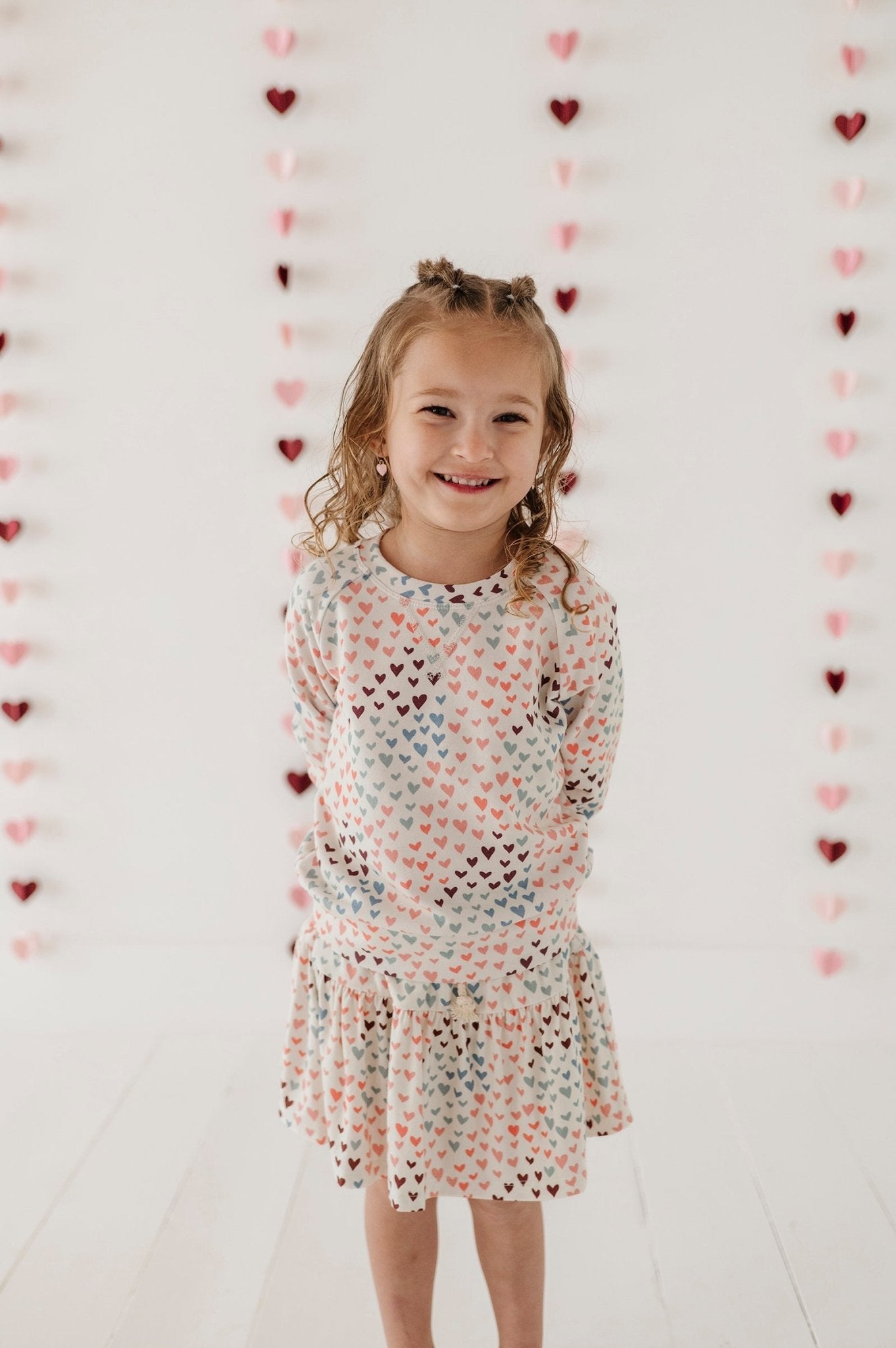 Girls Raglan Sweatshirt In Rainbow Hearts