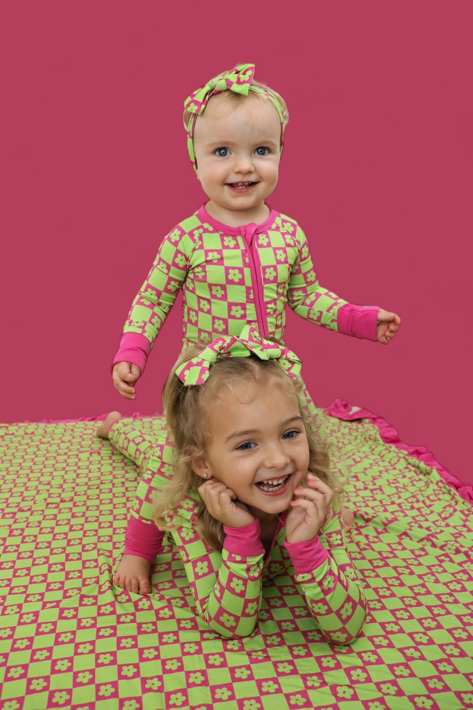 Wild Daisy Checkers Dream Ruffle Blanket