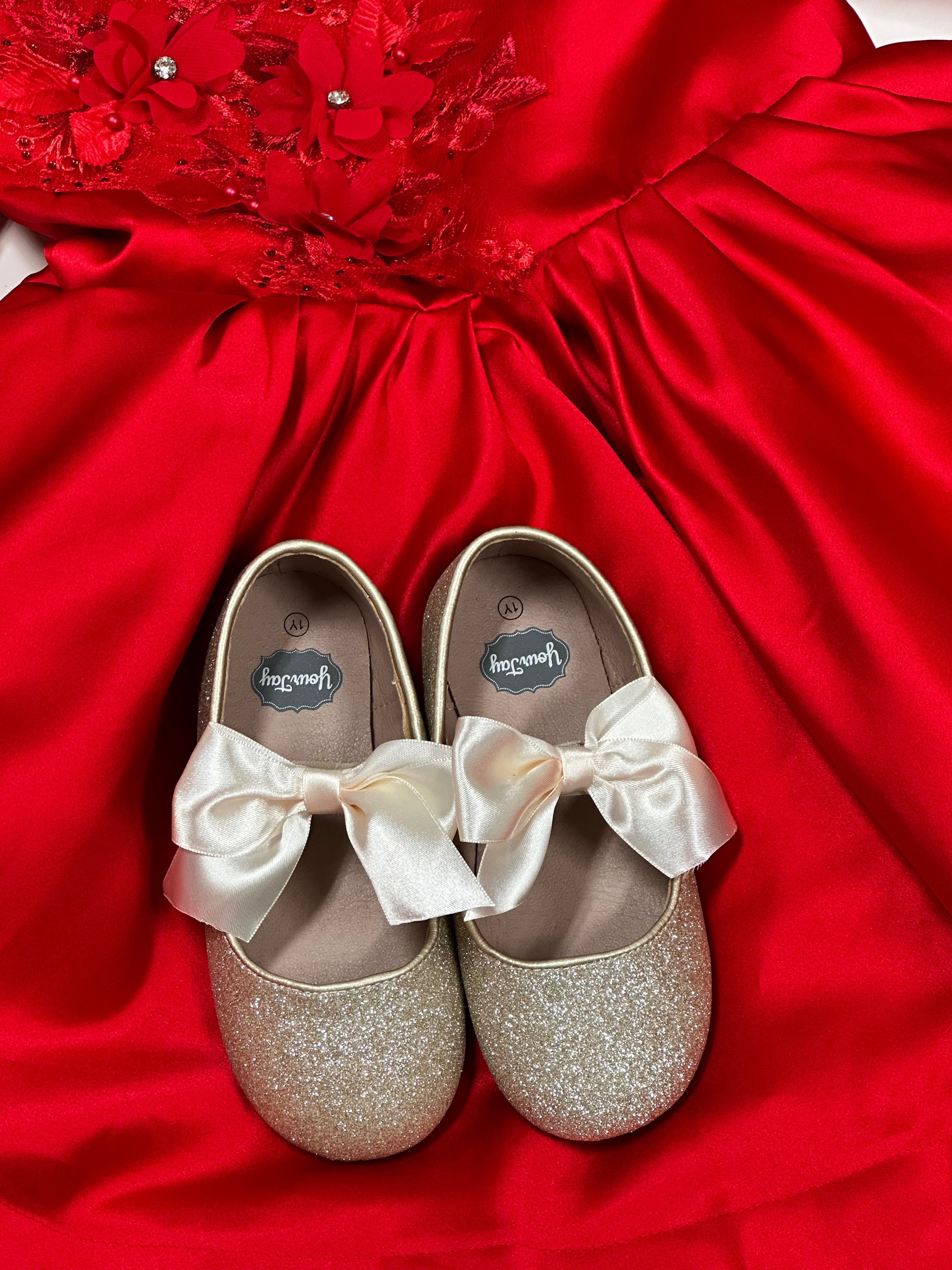 Trinity Gold Glitter