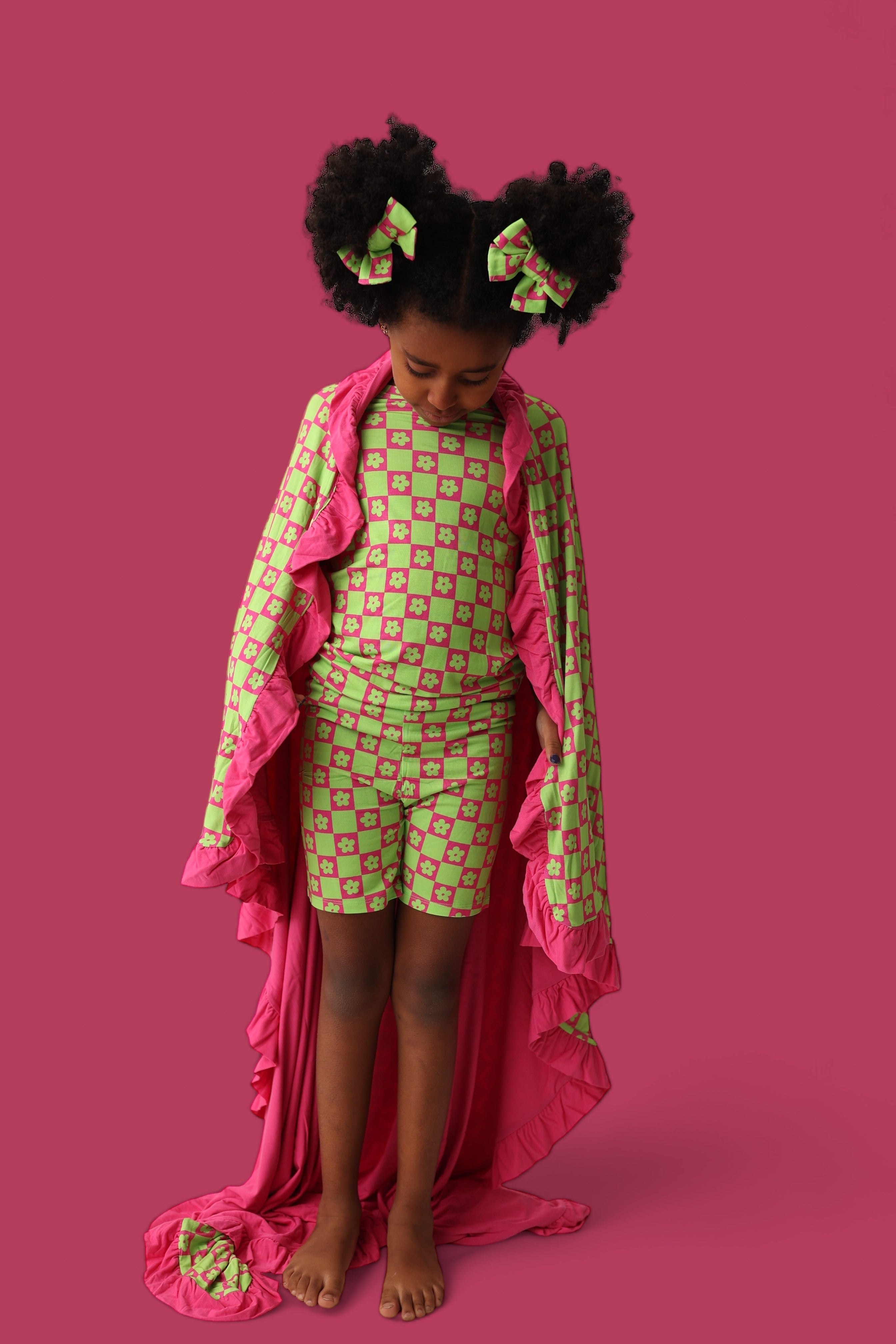 Wild Daisy Checkers Dream Ruffle Blanket