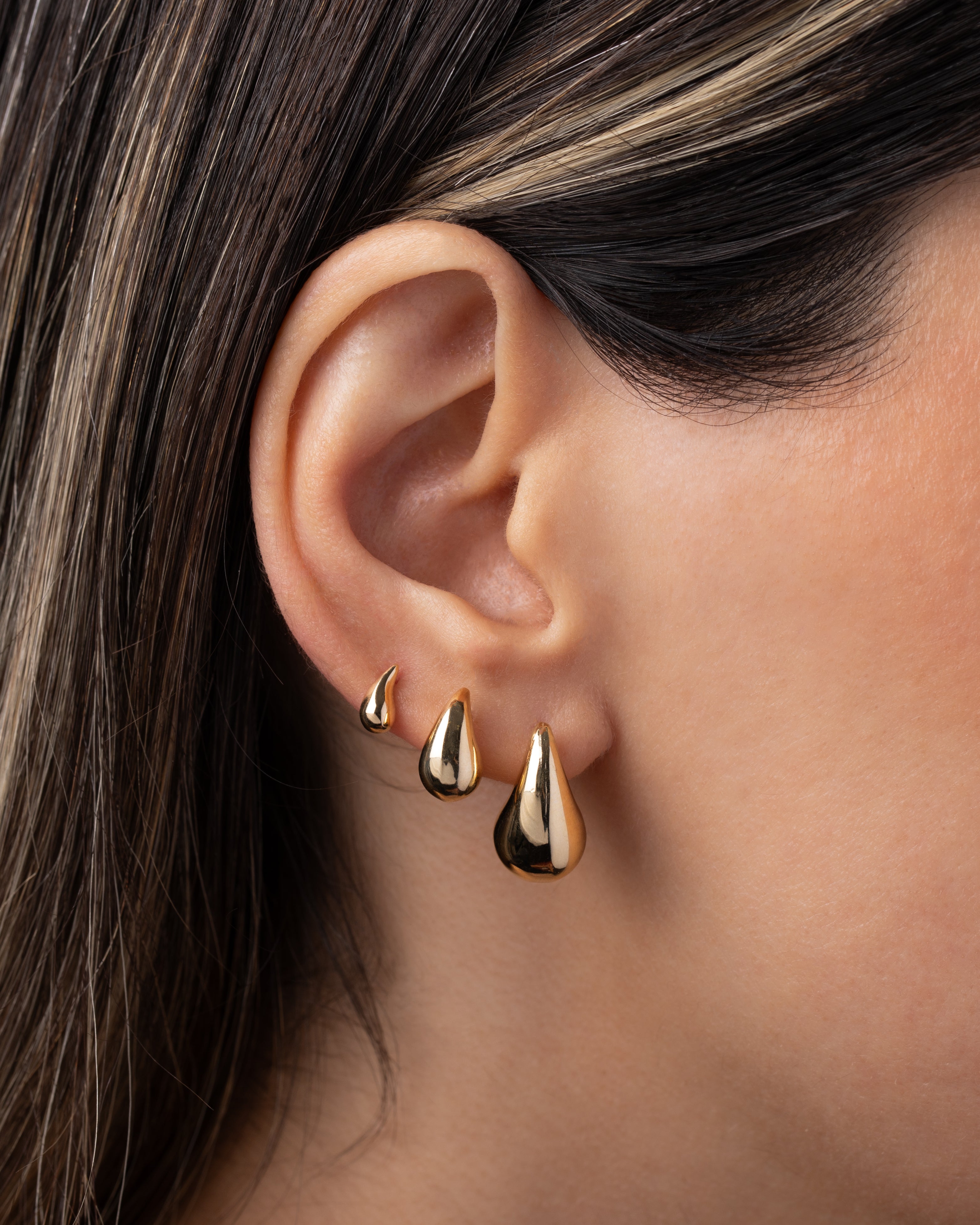 14k Gold Mini Teardrop Stud Earrings