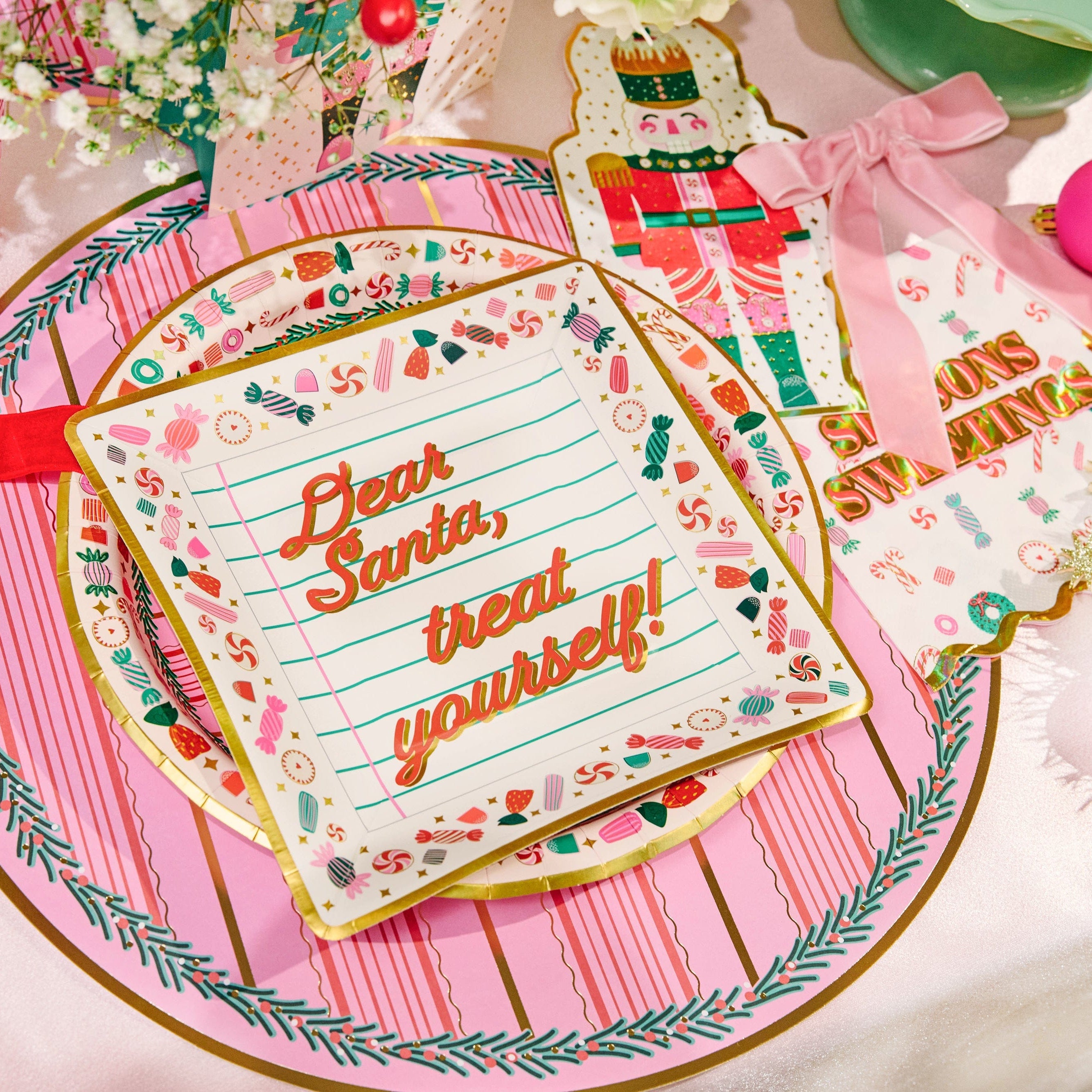 Santa Treats Dessert Plates (10 Count)
