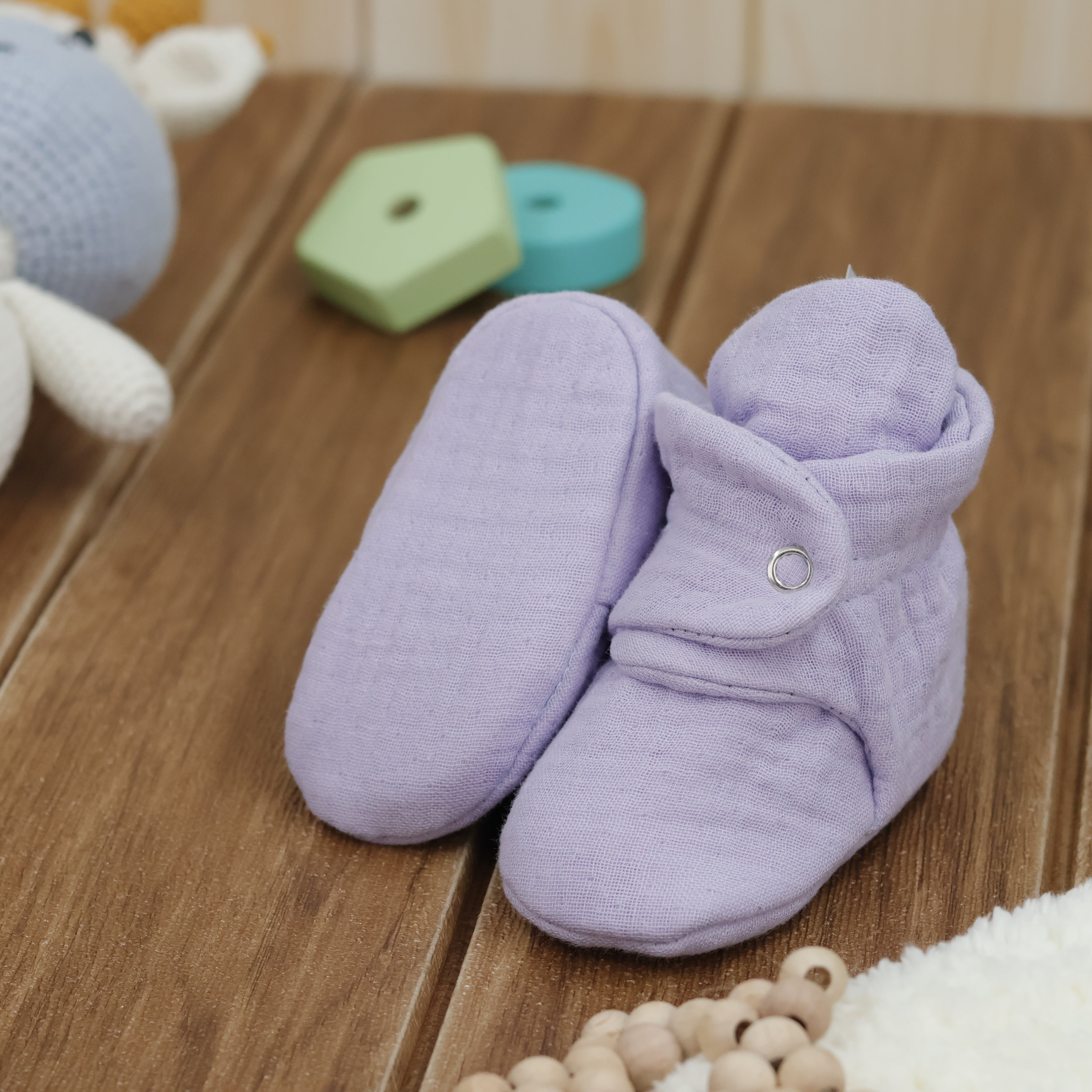 Muslin Stay On Baby Booties Lilac