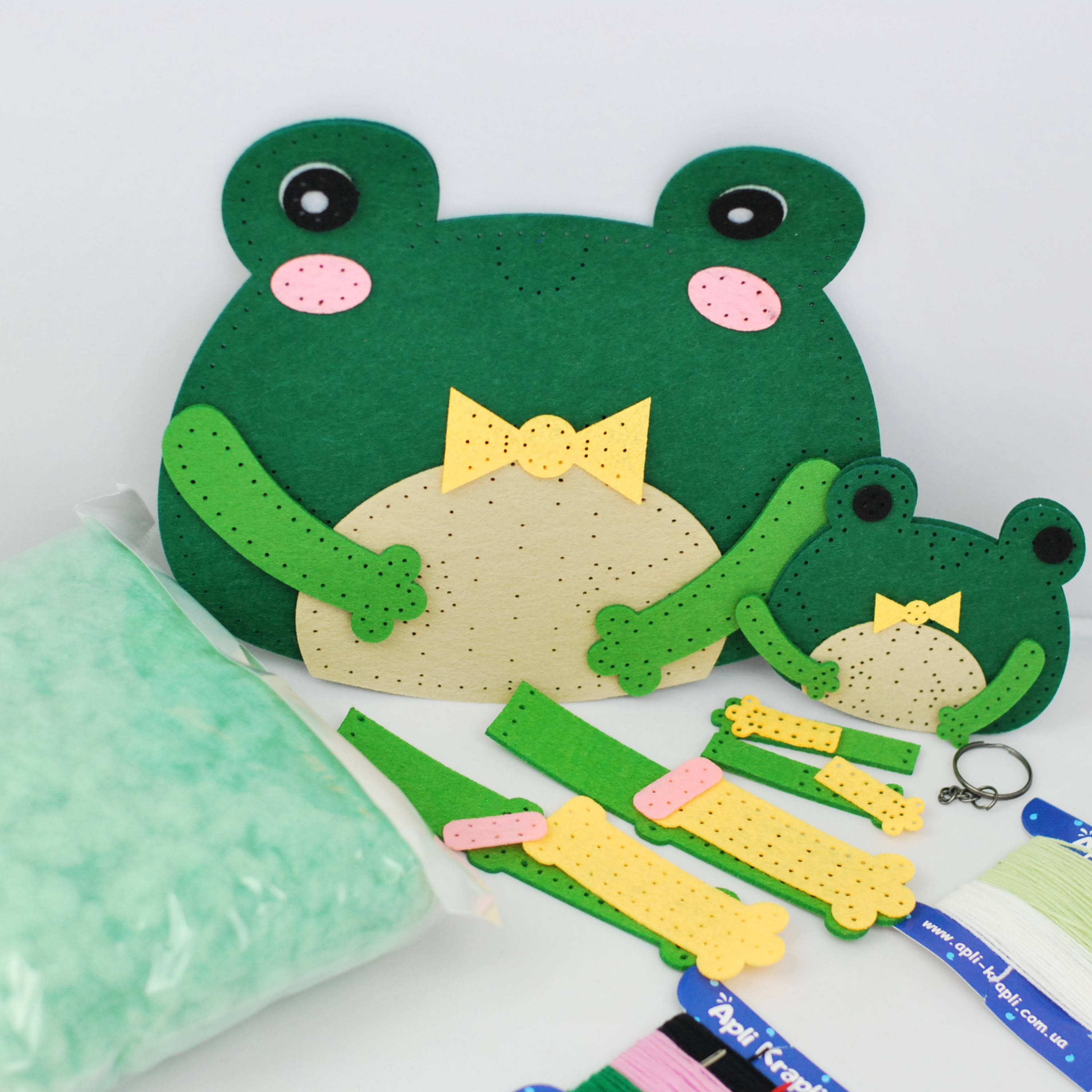 Apli Krapli - Apli Krapli Sewyourself Felt Toy Kit . Sewing A Bag Toy And Keychain Frog Precut Felt Stuffing Thread & Safe Needle Ages 6+