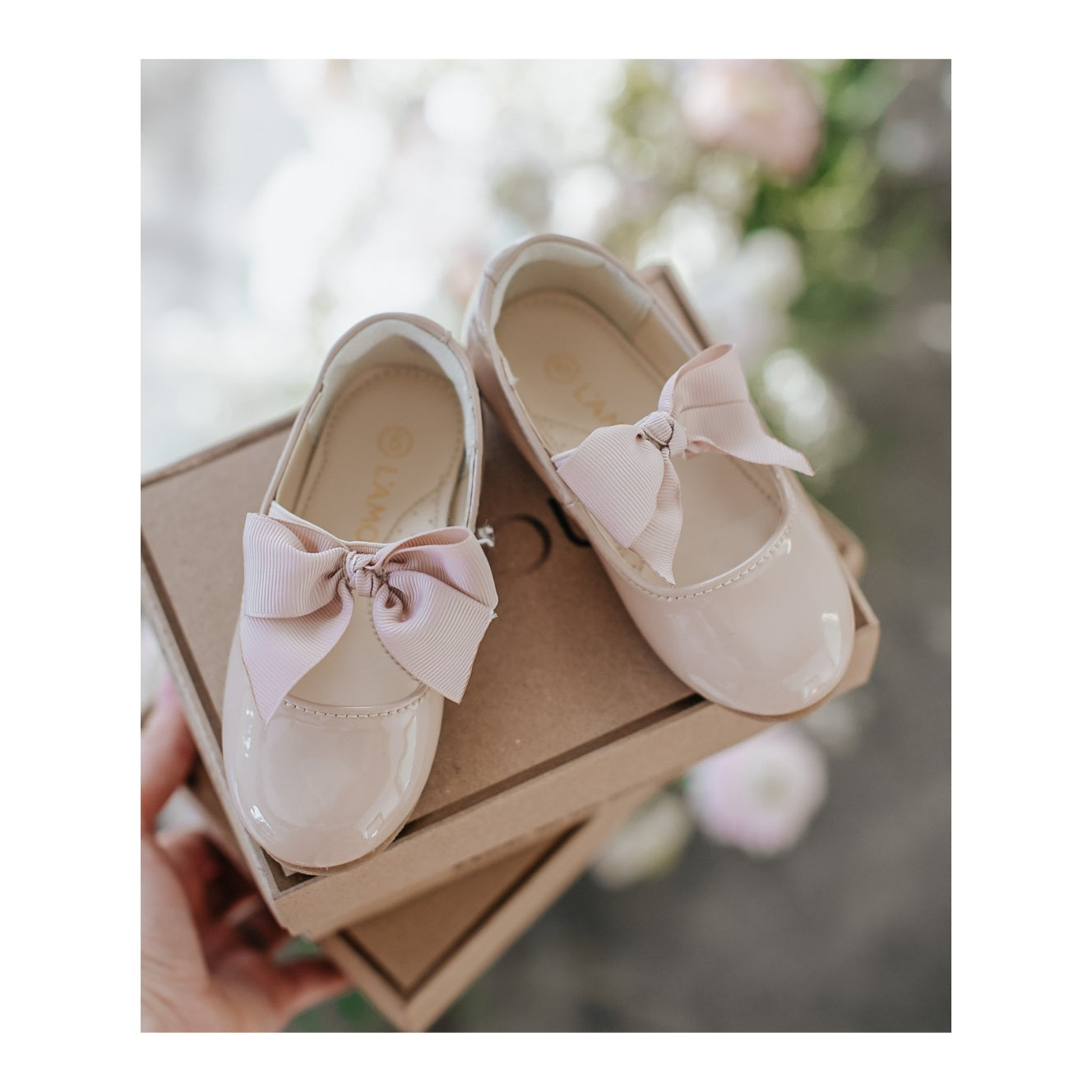 Amelia Bow Flat