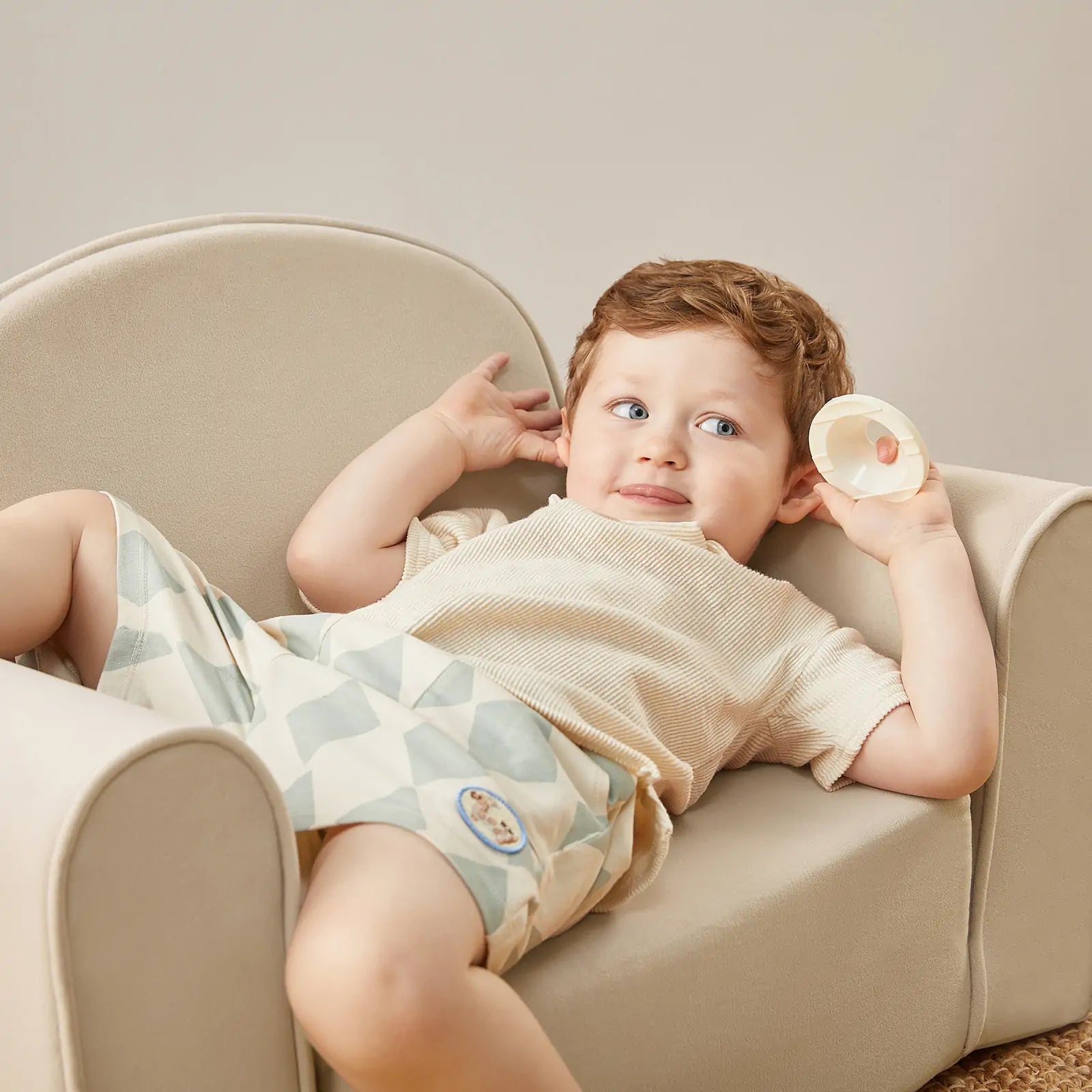 Tiny Land® Gentlesnug Kid Chair - Beige White