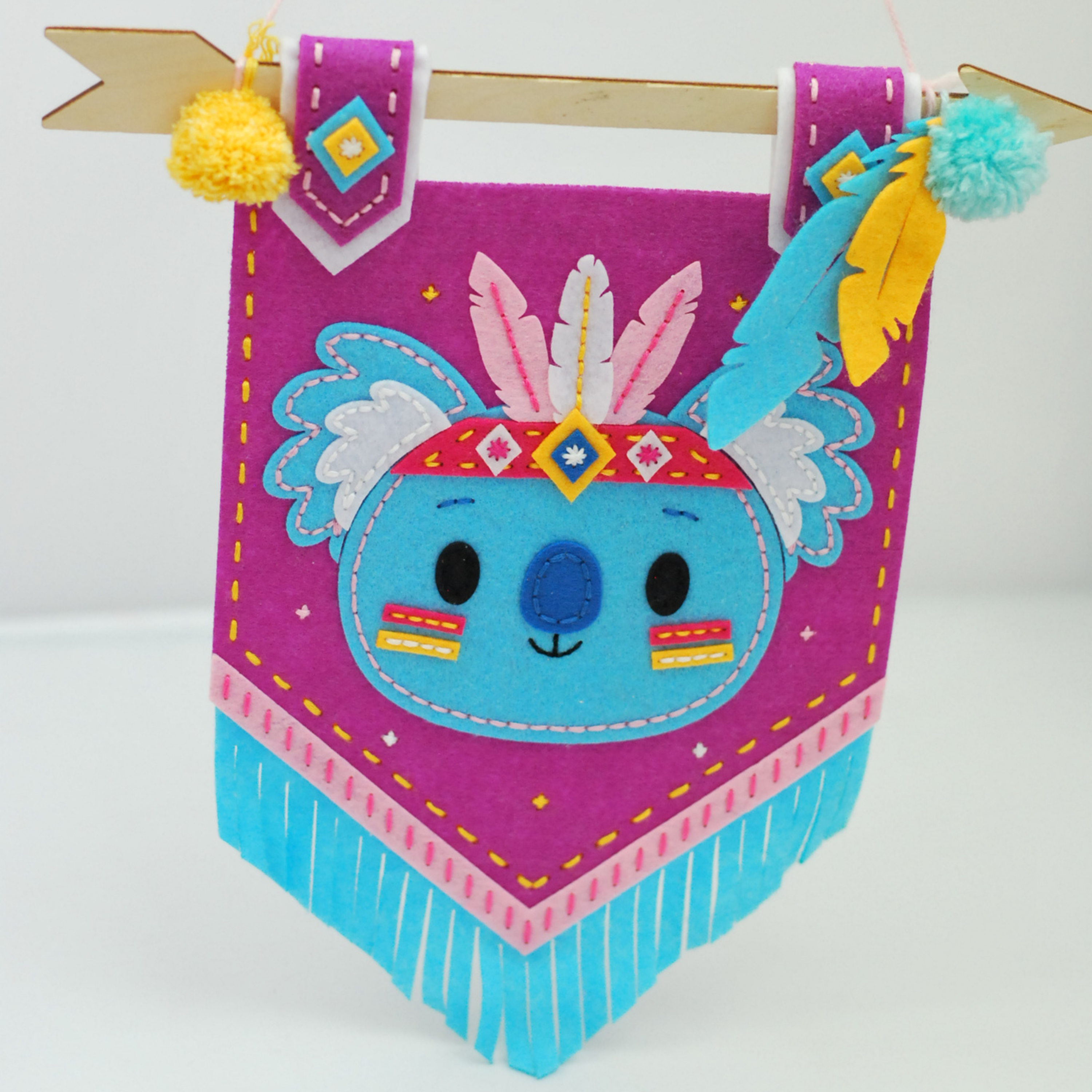 Apli Krapli - Apli Krapli Felt Wall Flag Sewing Kit Koala Precut Felt Thread & Safe Needle Ages 6+