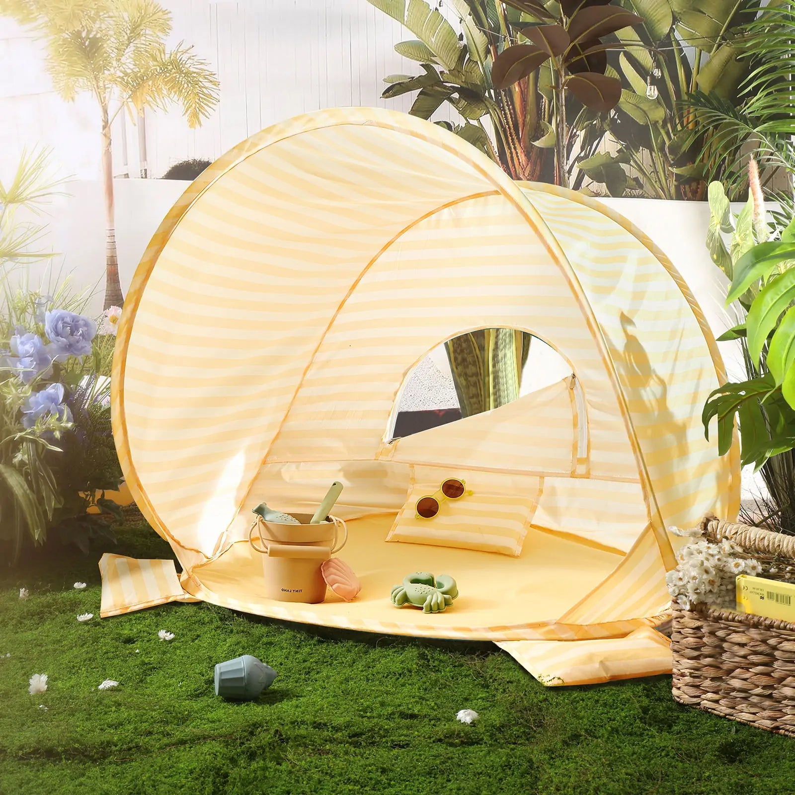® One-stop Beach Toy & Tent Set