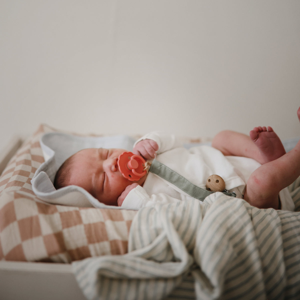 Linen Pacifier Clip 2-pack
