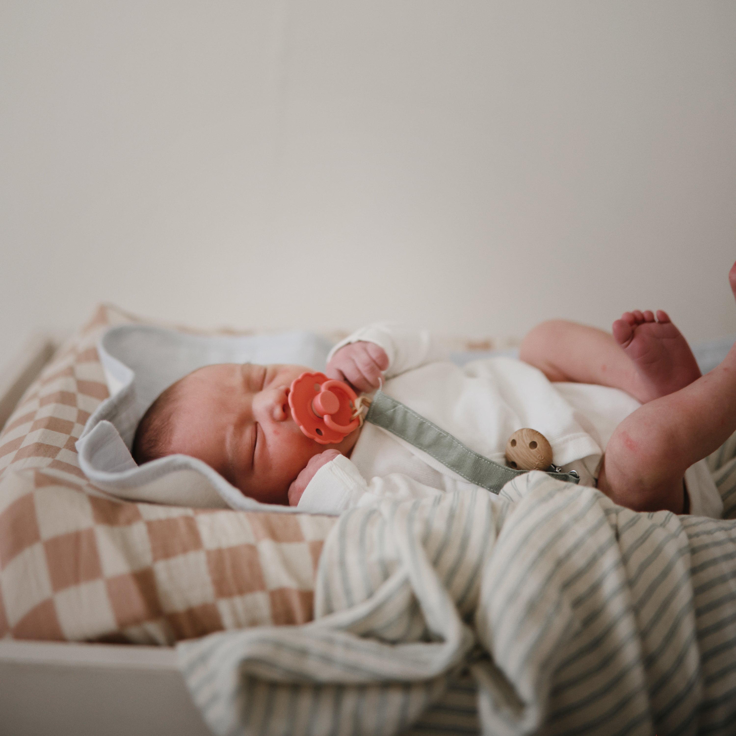 Linen Pacifier Clip 2-pack