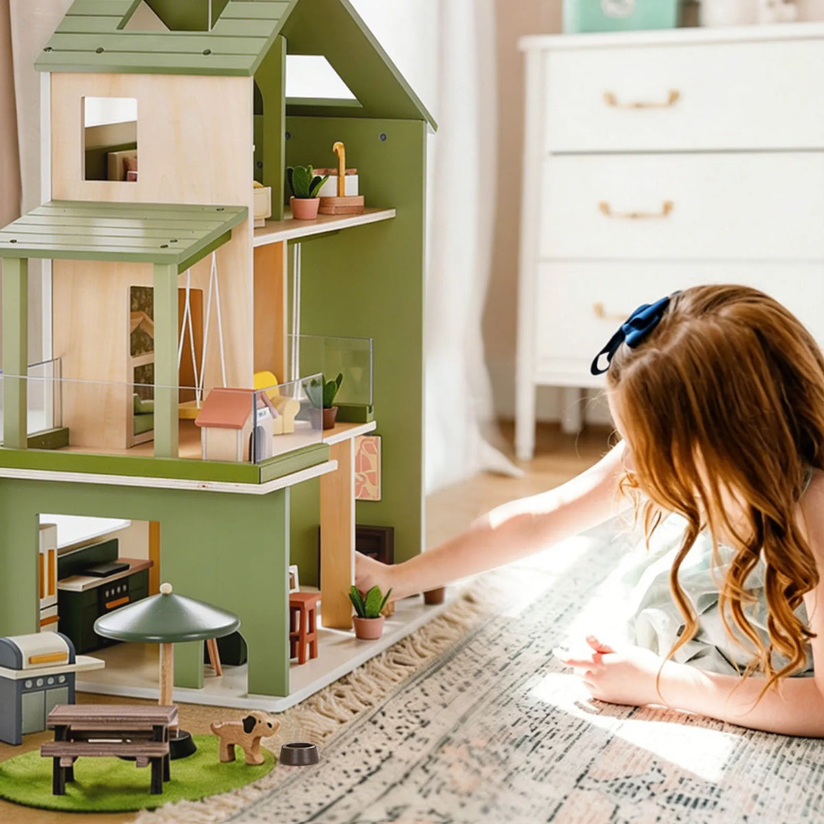 ® Sweetwood Edge Dollhouse - Green & Pink