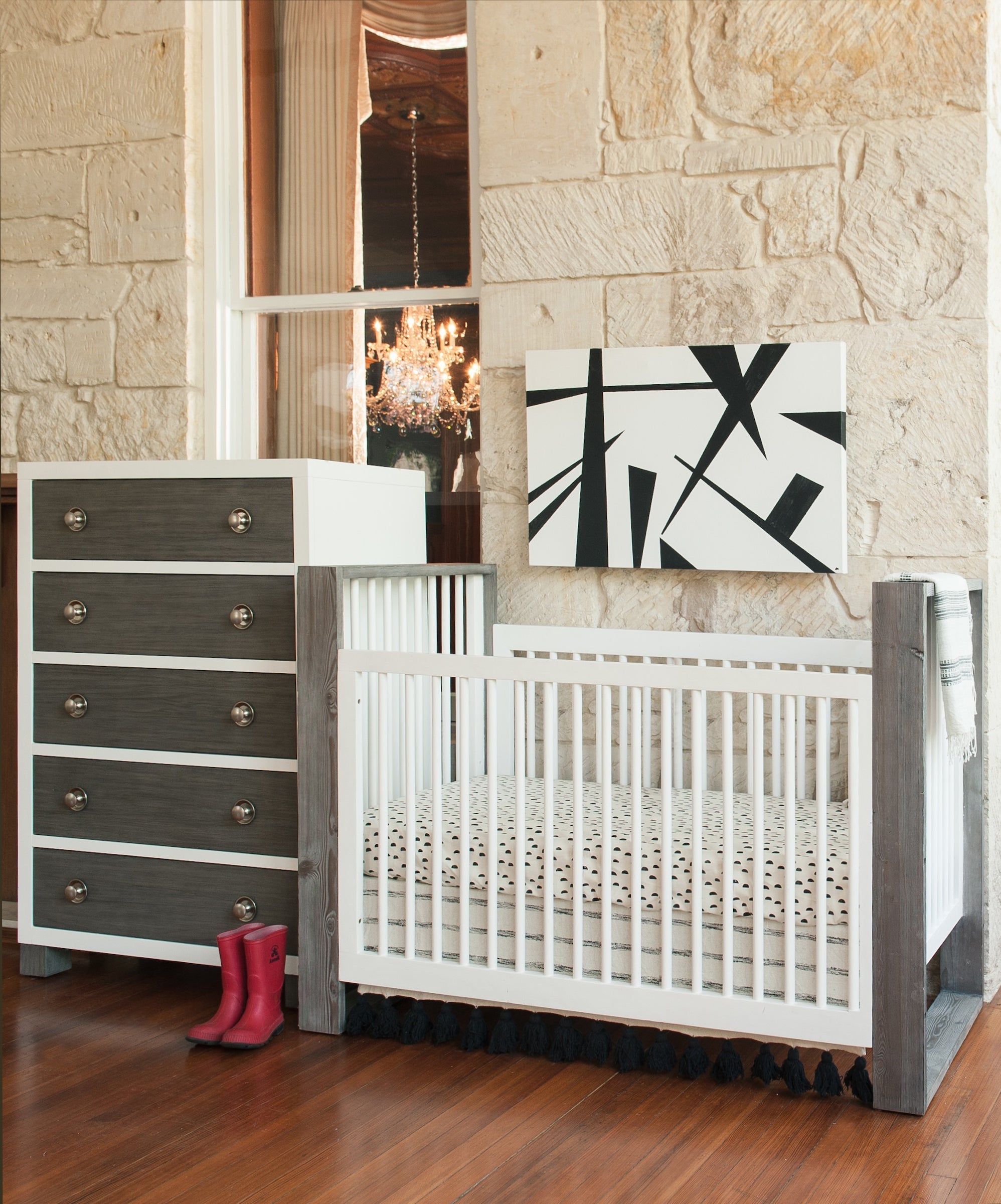 True Traditional Crib