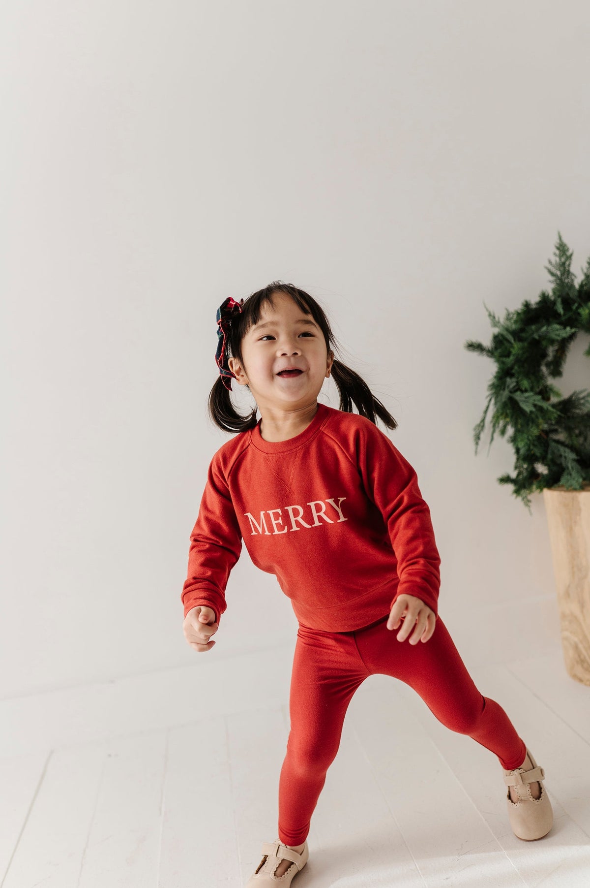 Girls Raglan Sweatshirt In Merry In Berry Red