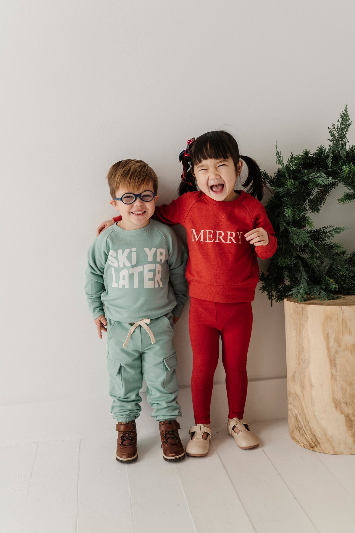 Girls Raglan Sweatshirt In Merry In Berry Red