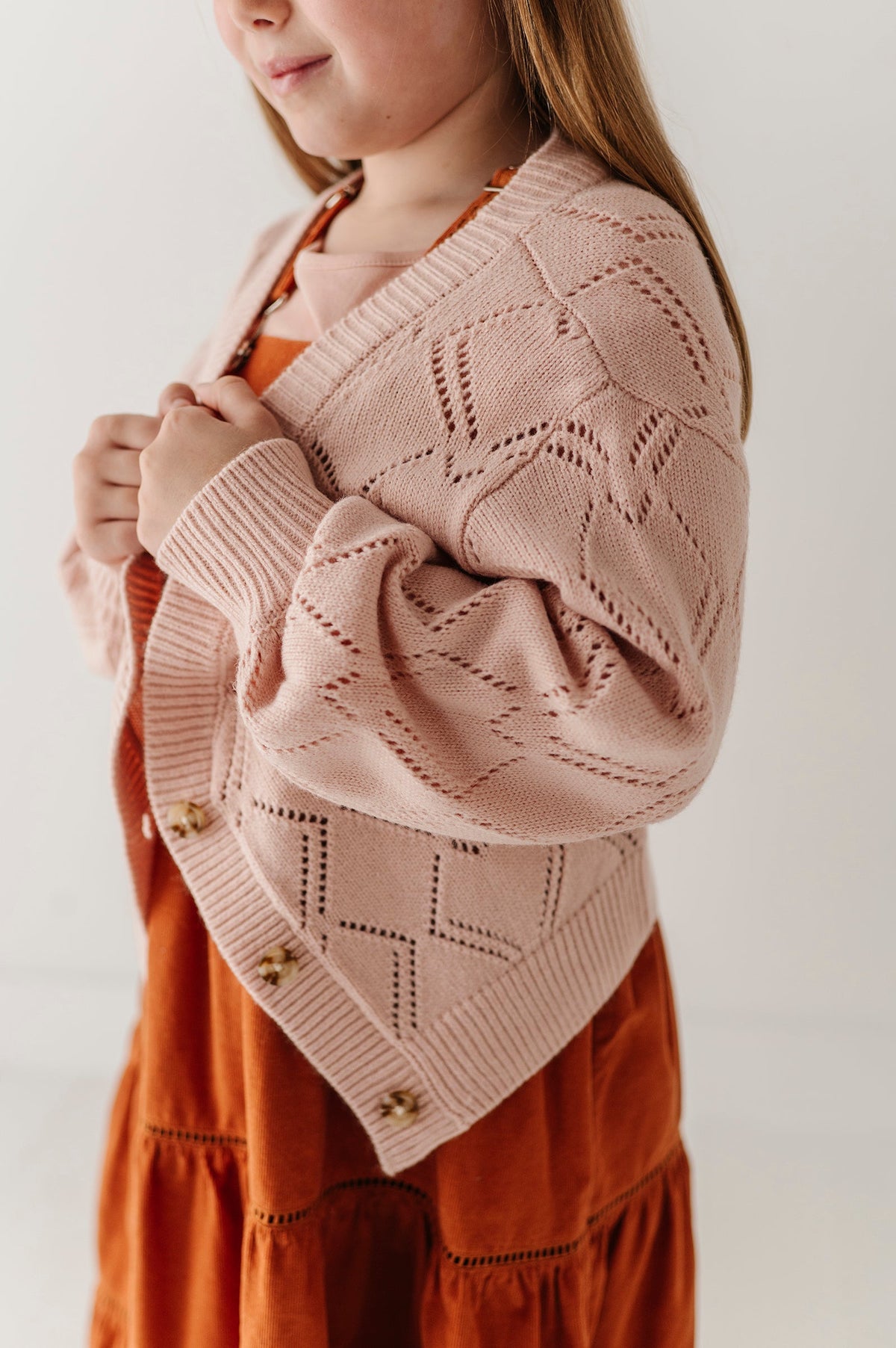 Girls Textured Sweater Cardigan In Textured Rose Cloud