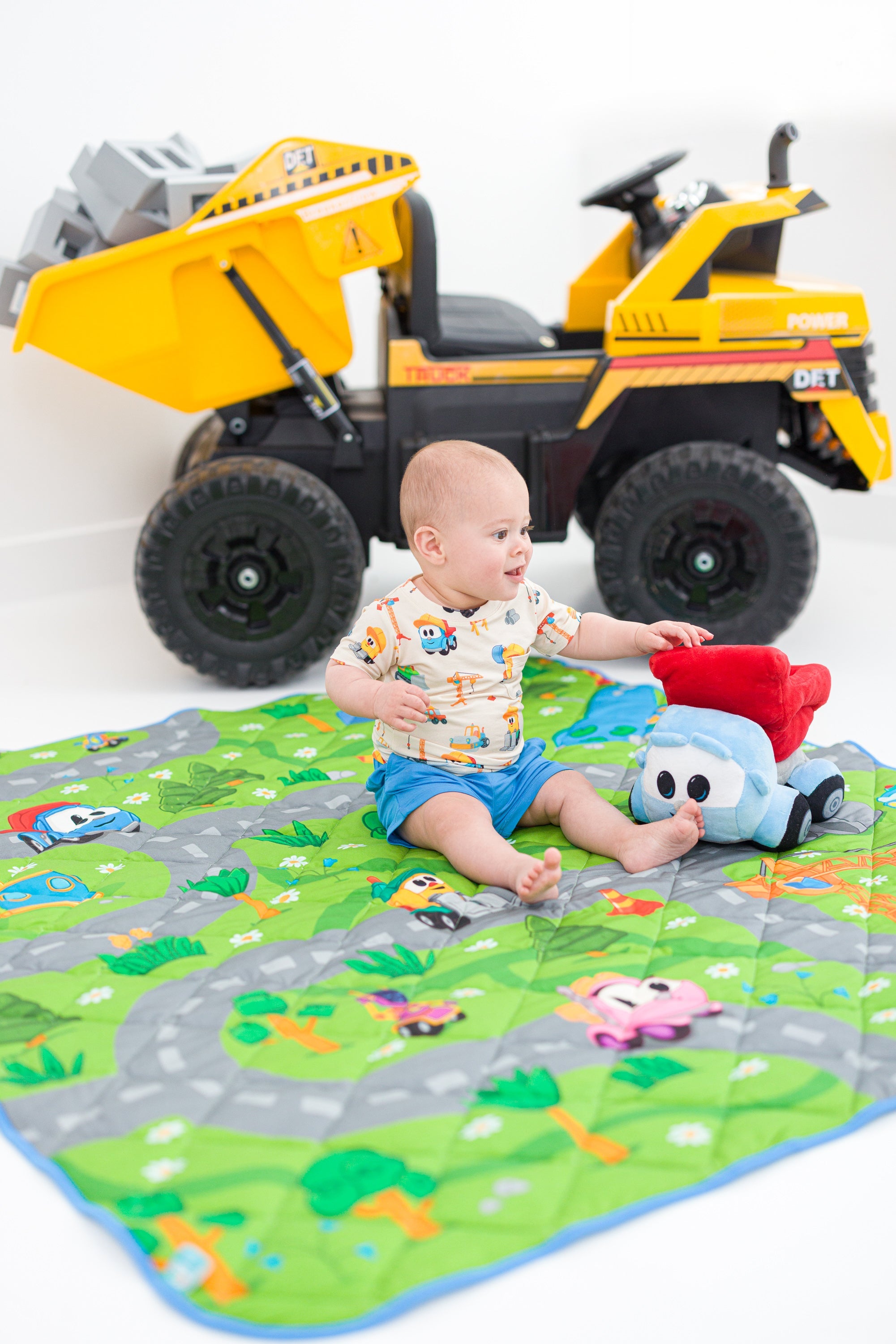 Leo The Truck™ - Construction Buddies T-shirt Set