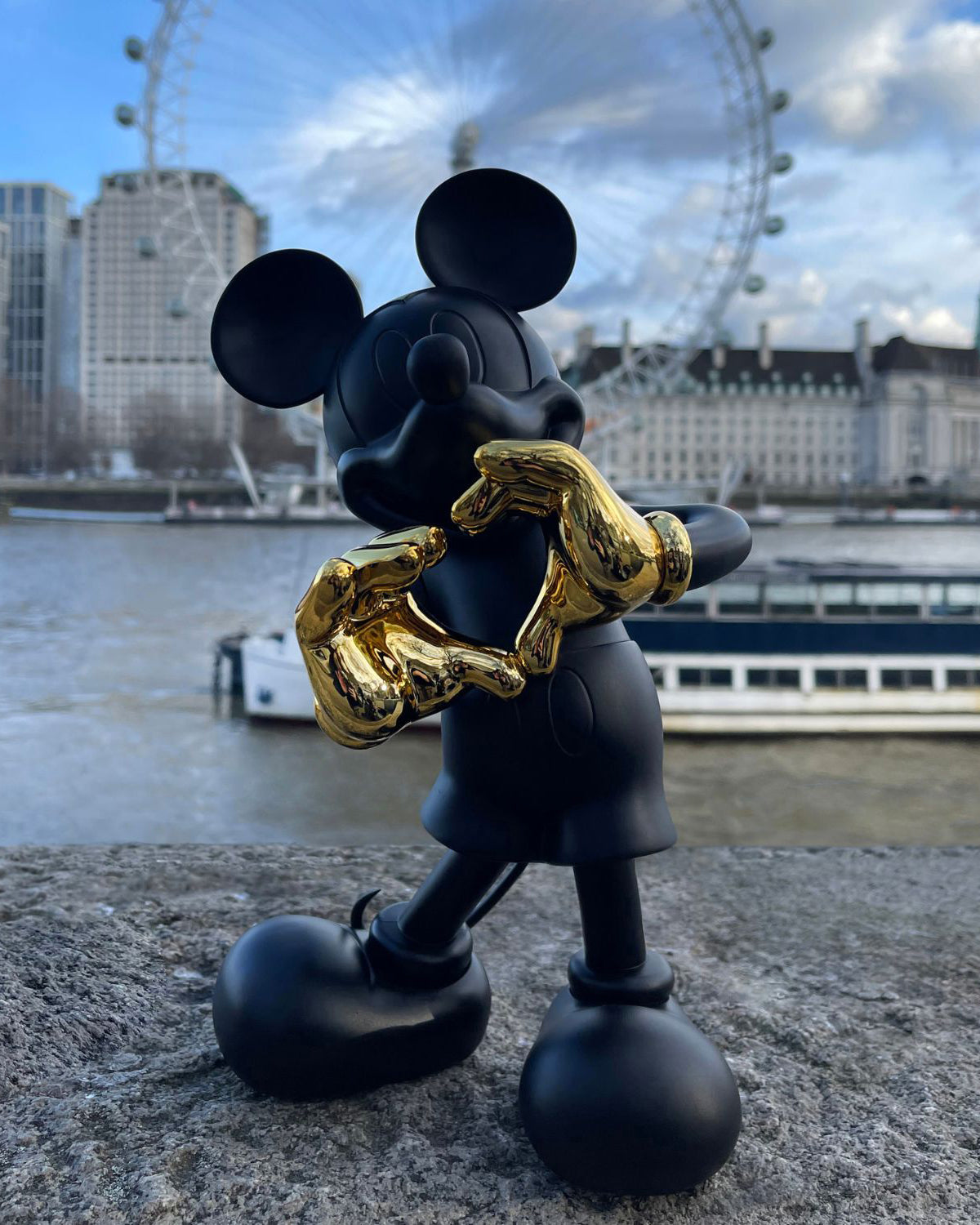 Mickey Mouse With Love Black & Gold 12in