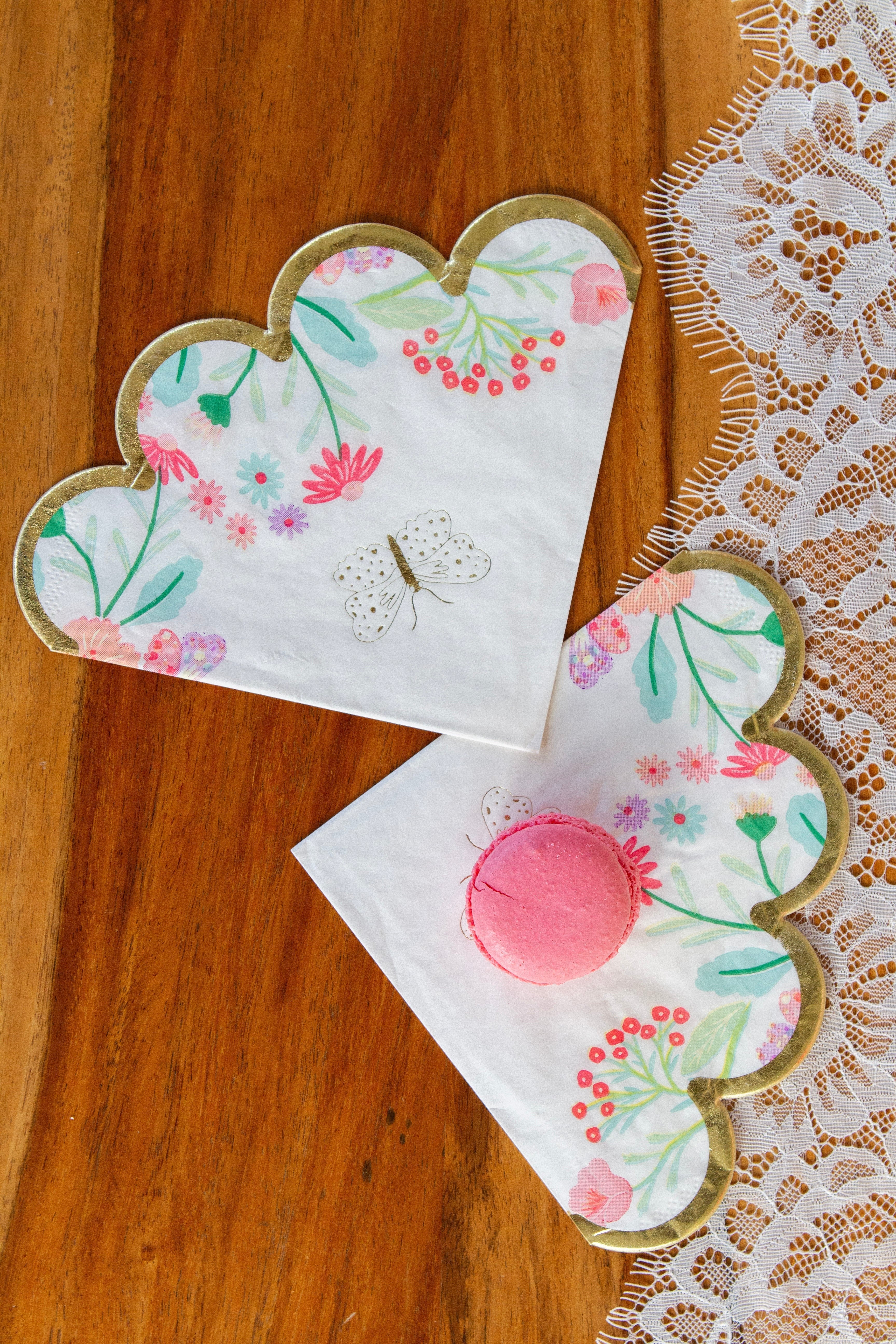 Tea Party Scalloped Napkins (24)