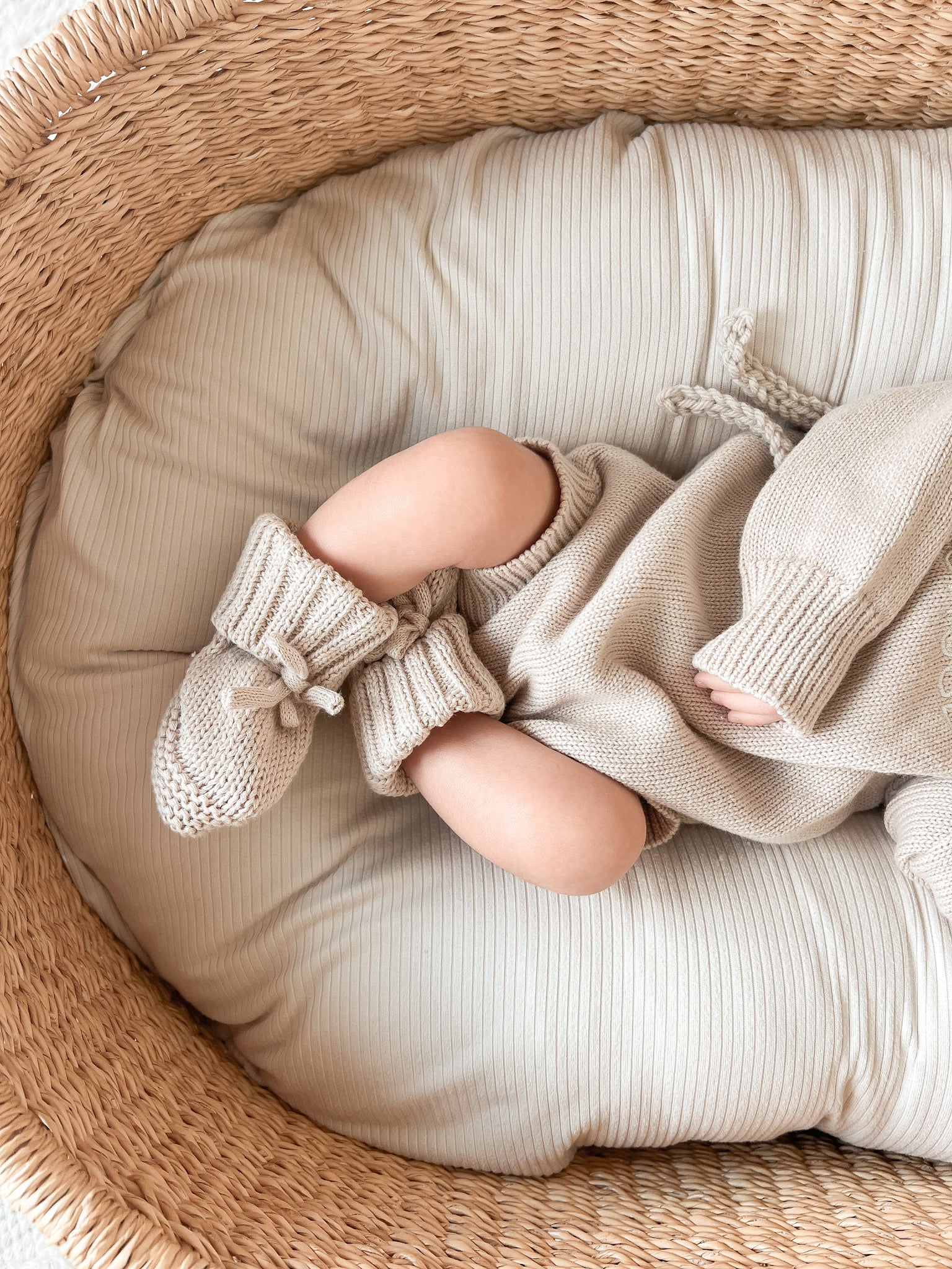 Oat Ribbed Baby Lounger Cover (Ships June 8)