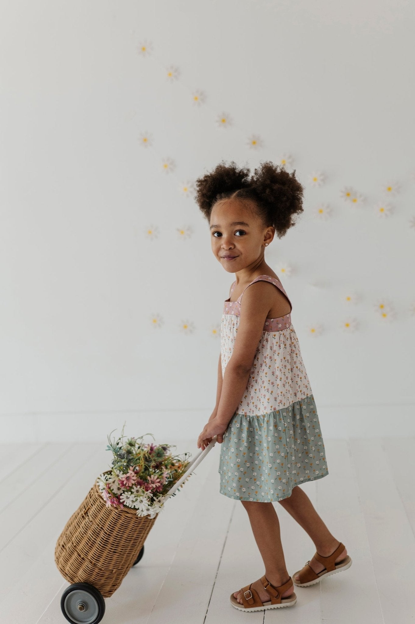 Girls Wide Strap Dress In Multi Daisy