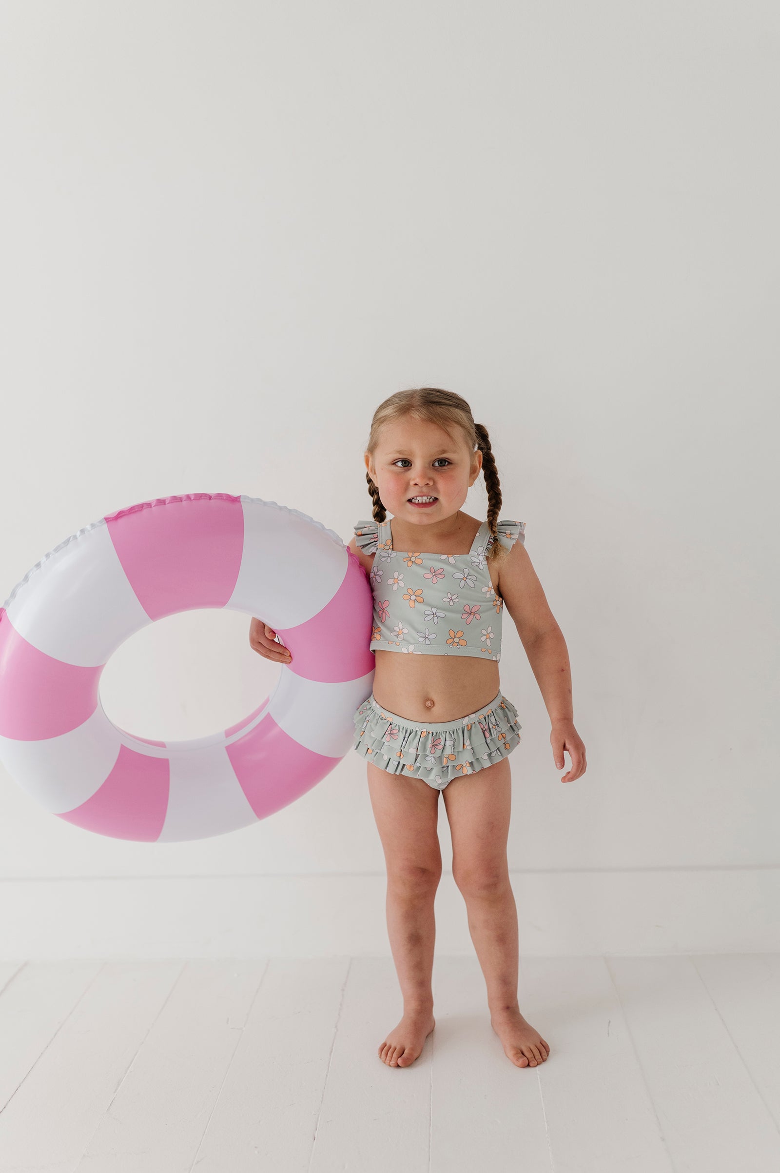 Girls Two-piece Ruffle Swimsuit In Sketched Daisy