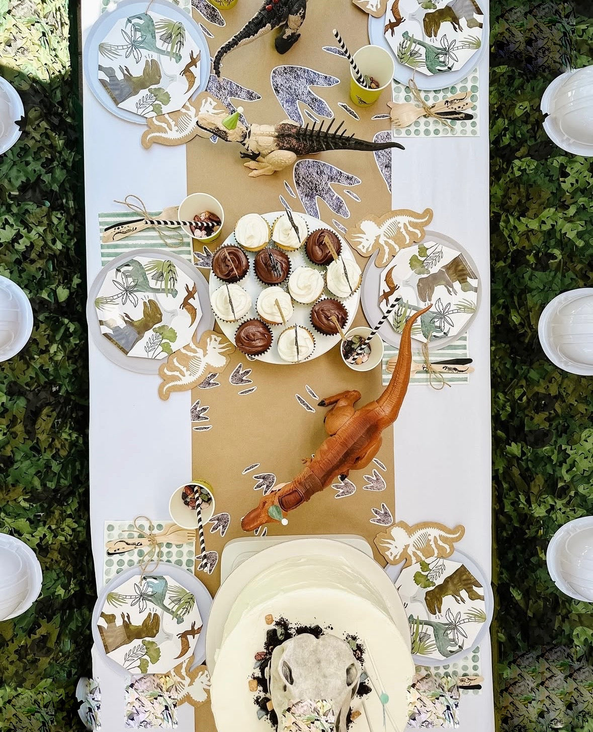 Dinosaur Small Plates (set Of 8)