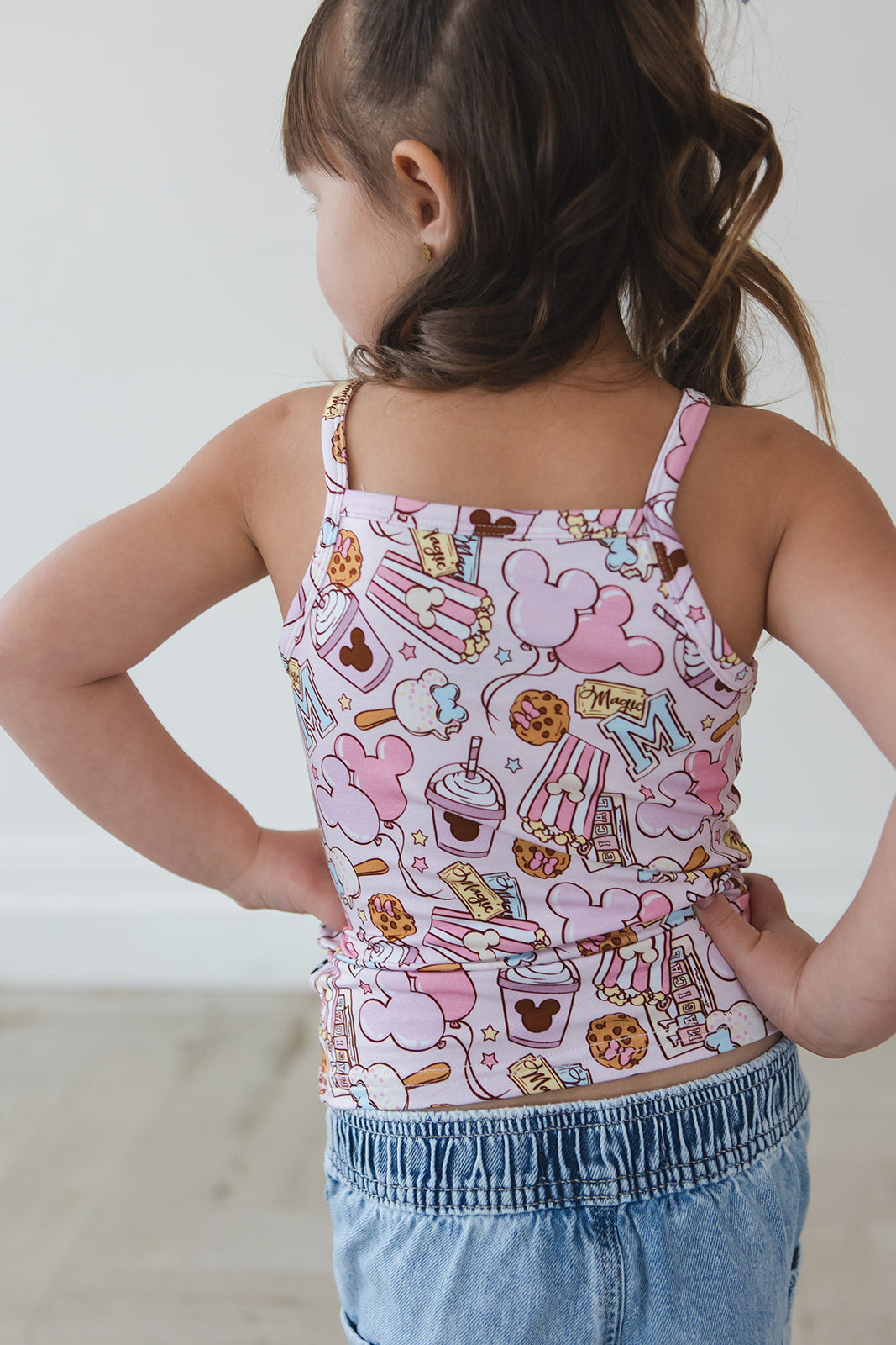 Snacks (pink) - Bamboo Tank