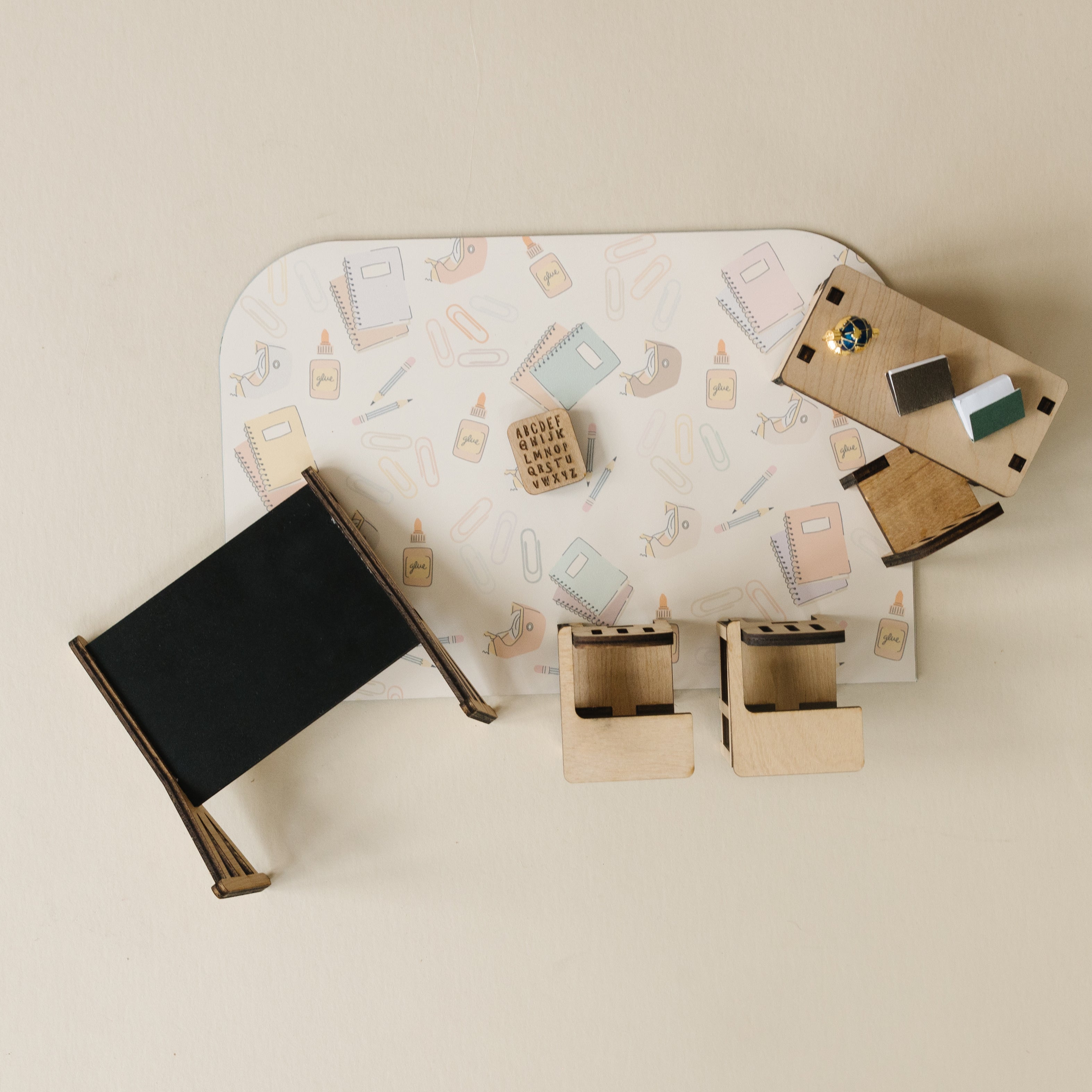 The Newswander - Classroom Scene Change