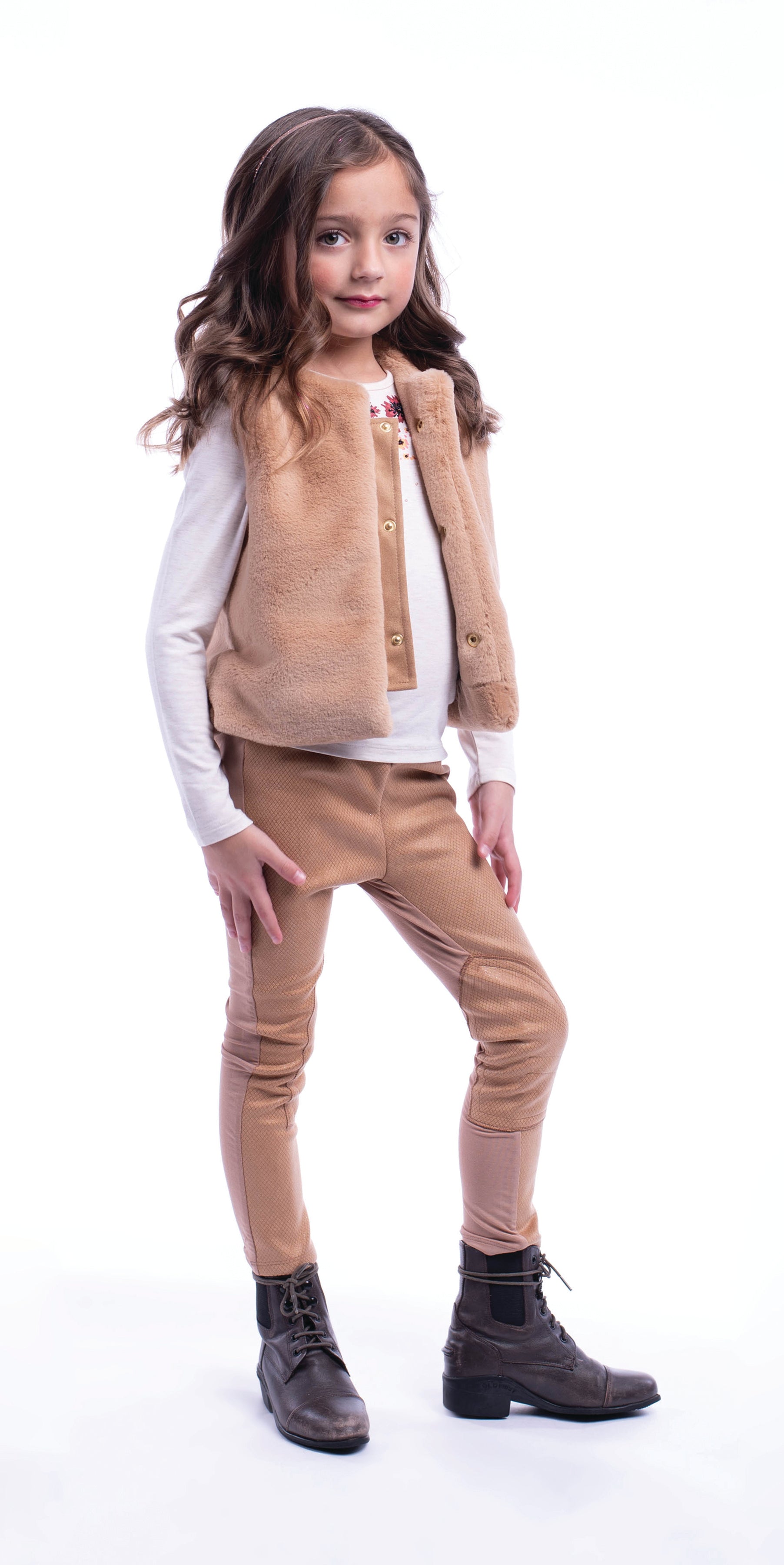 Aleina-fw22 Camel